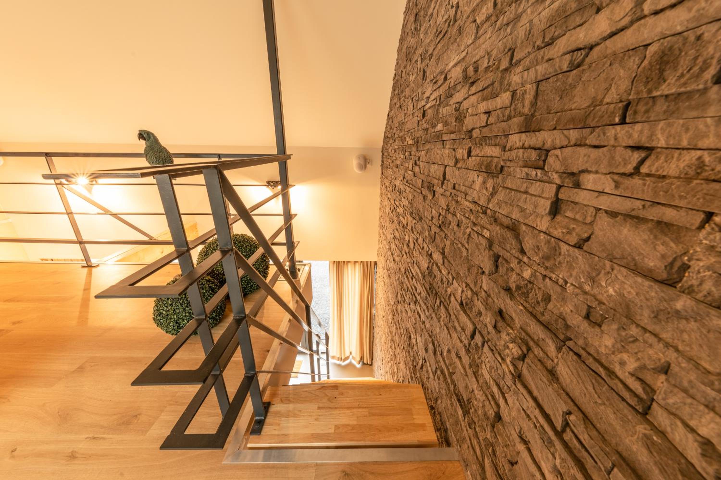 Suite with Spa Access - Photo 6