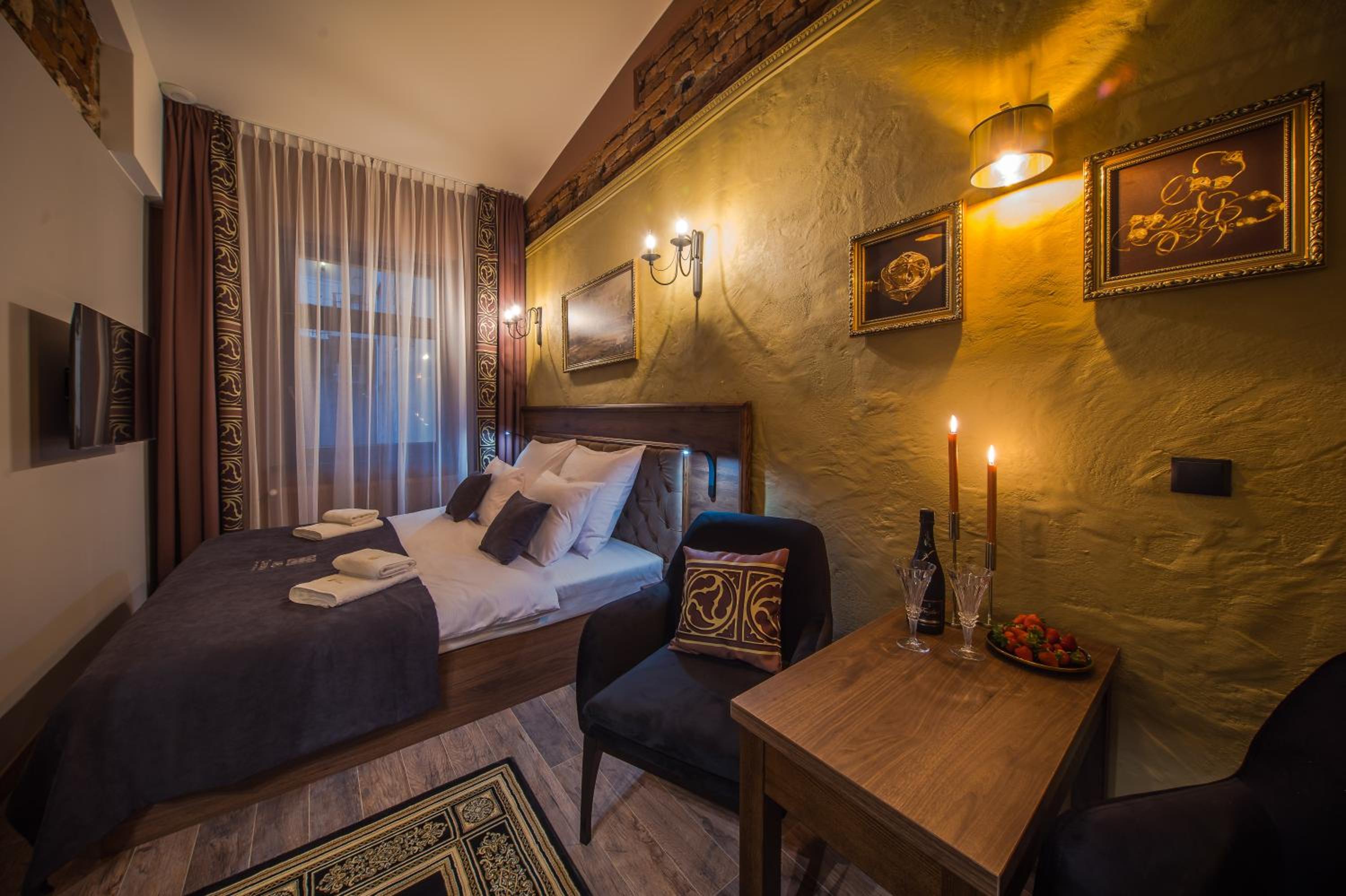 Standard Double Room - Photo 1