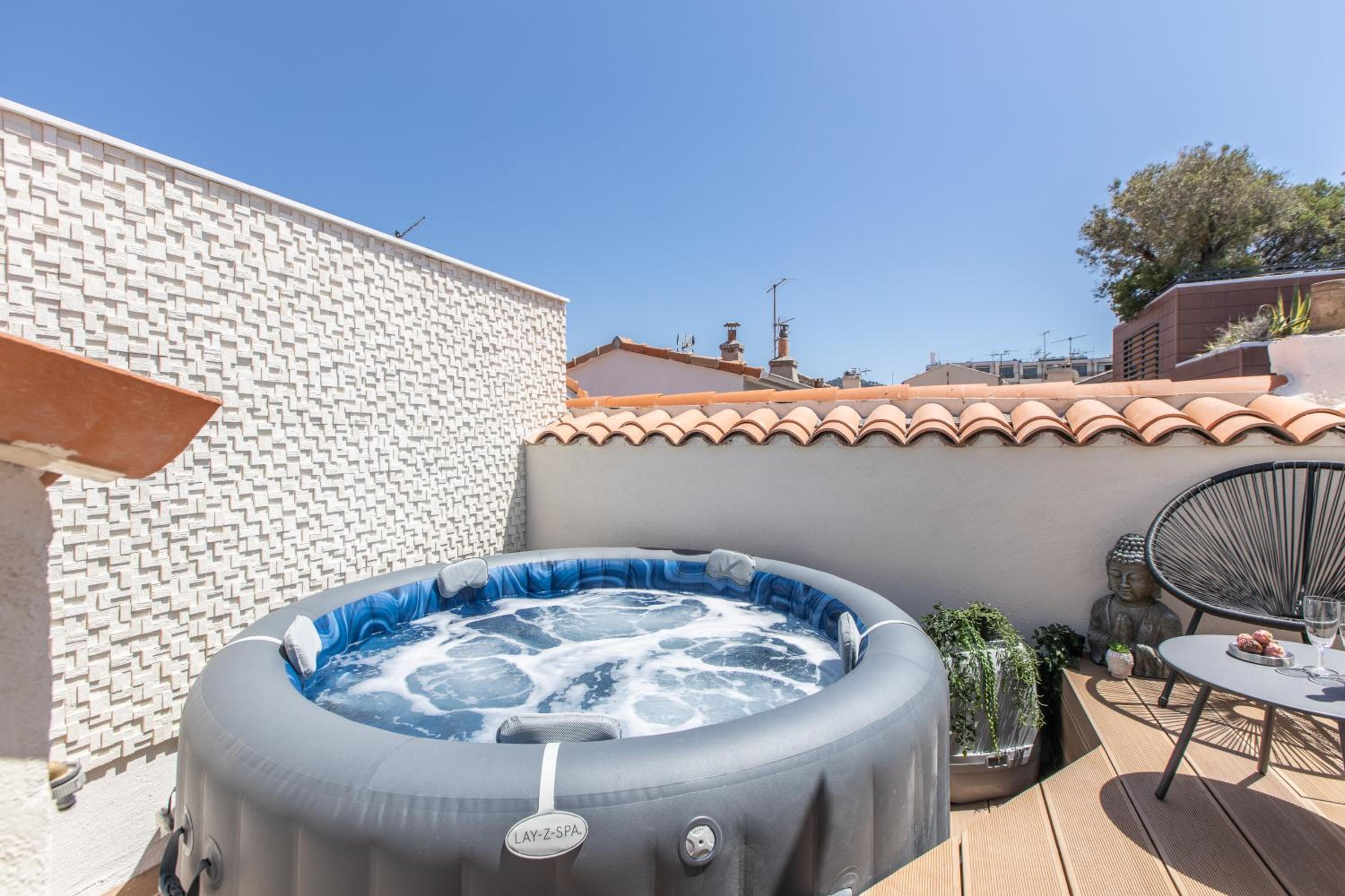 DIAMANT - Four-Bedroom Apartment with Terrace and Jacuzzi - Photo 23