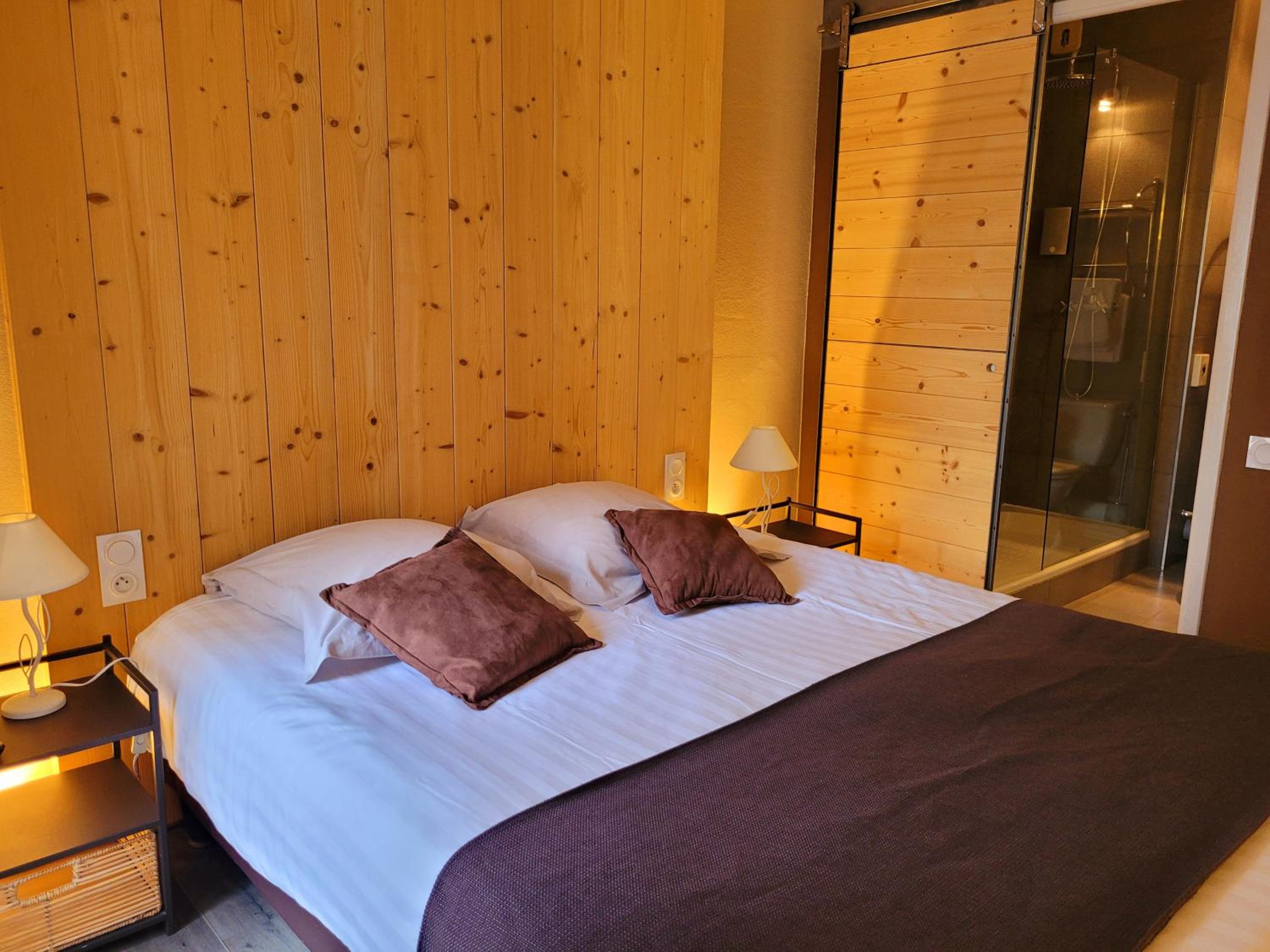 Standard Double Room - Photo 6