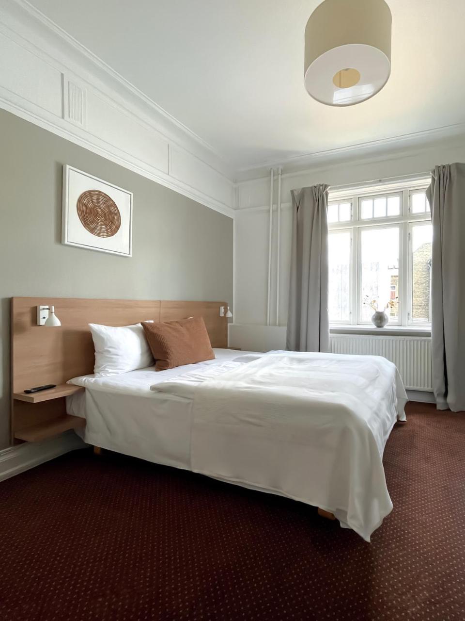 Standard Double Room - Photo 32