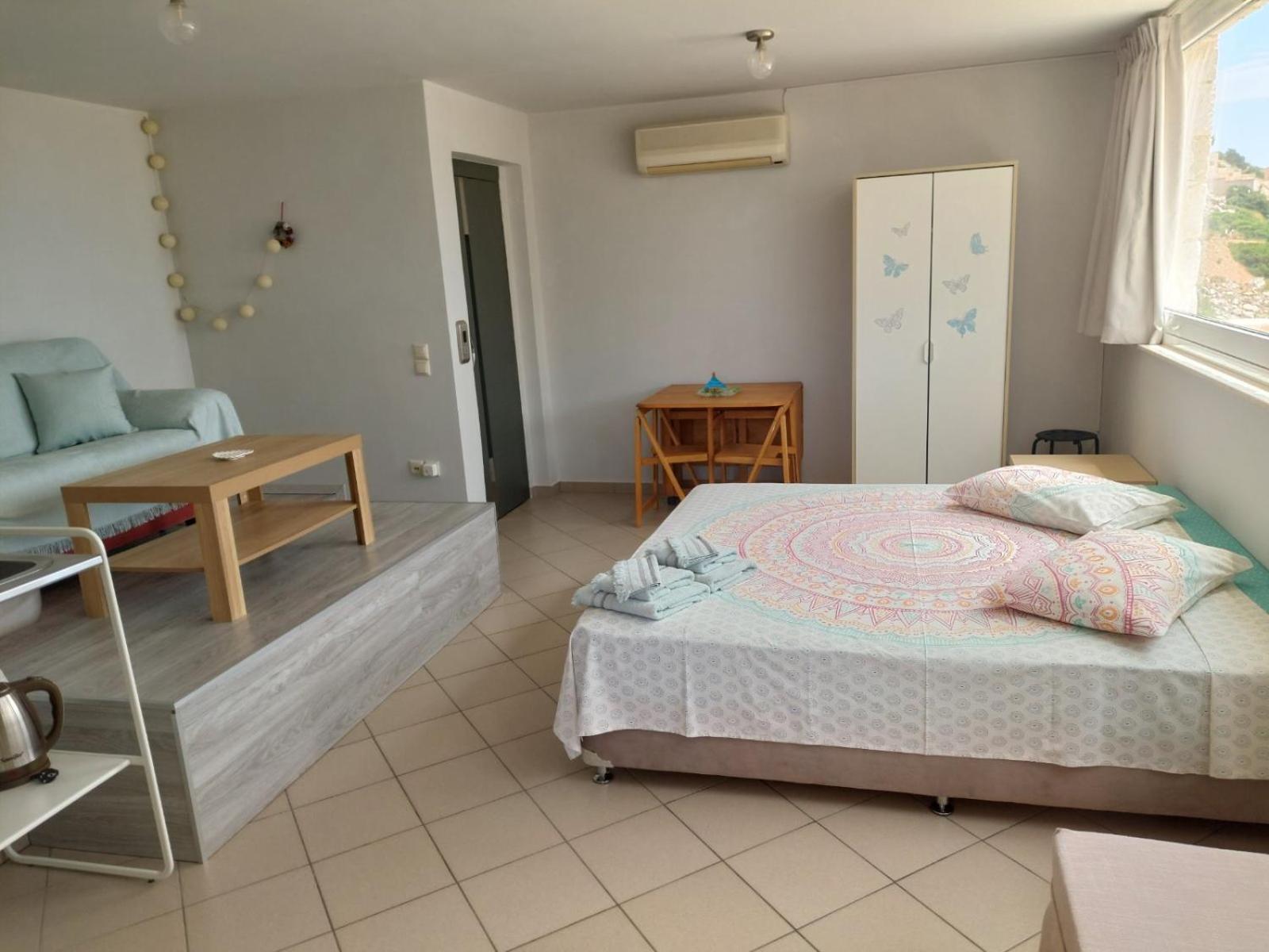 Deluxe Triple Room photo 3