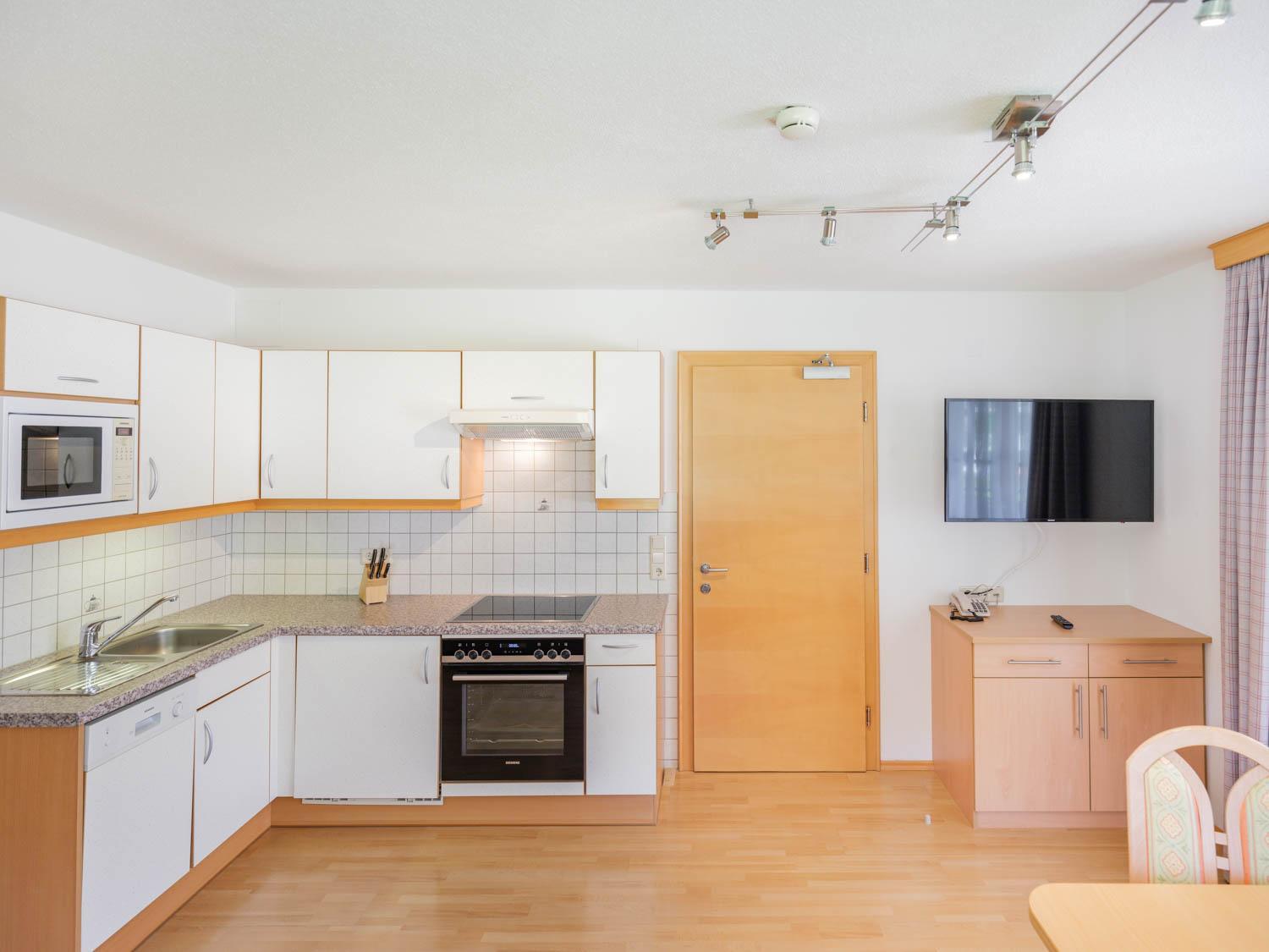 One-Bedroom Apartment with Balcony photo 2