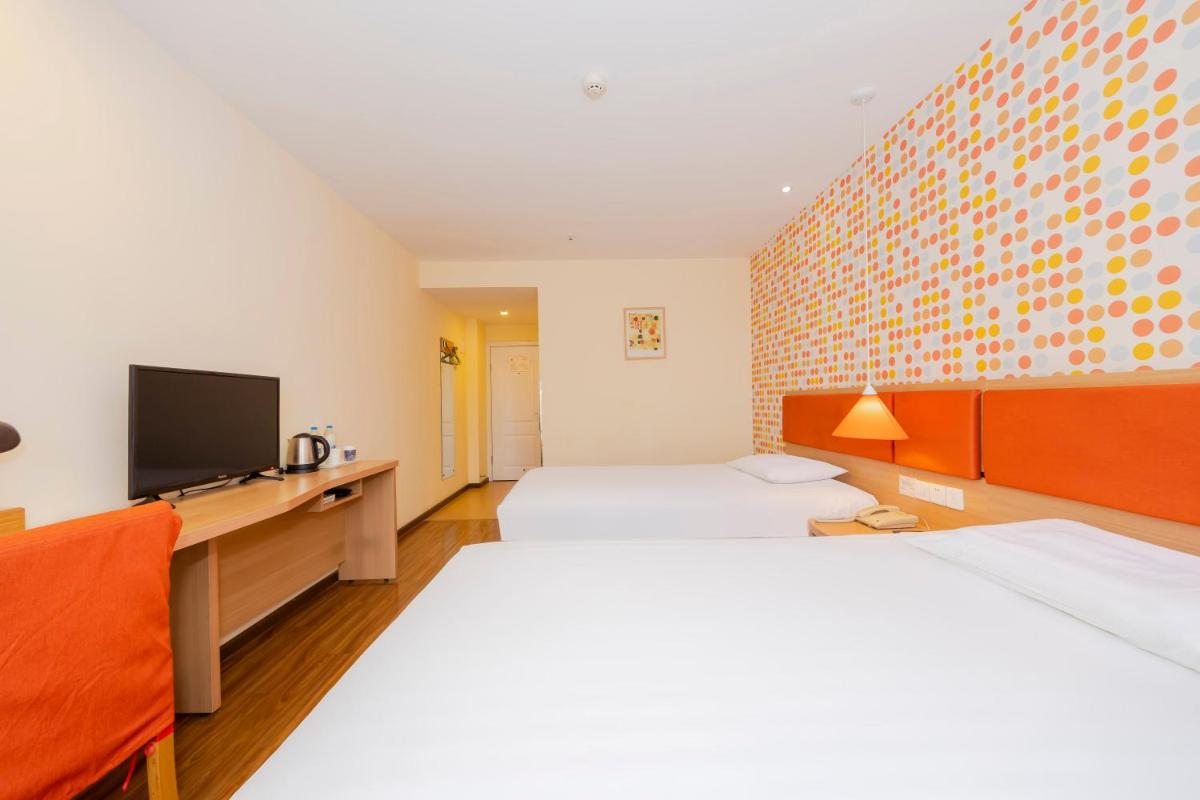Standard Twin Room photo 3