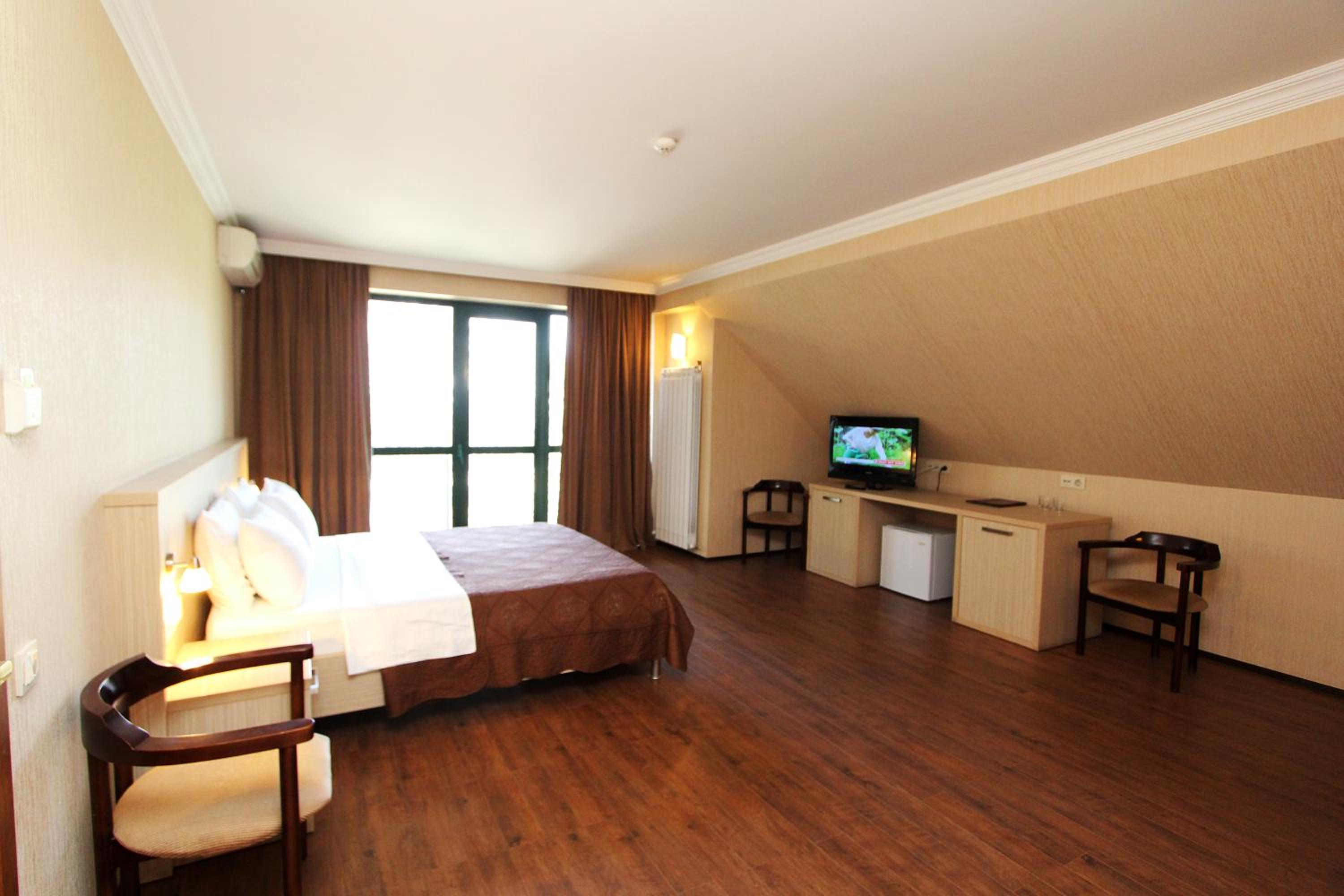Large Double Room