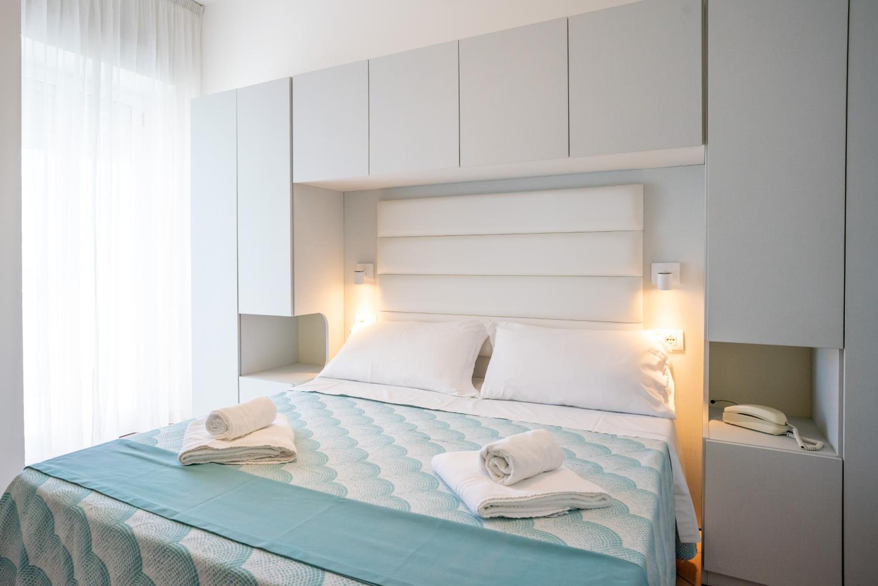 Double or Twin Room - Photo 17