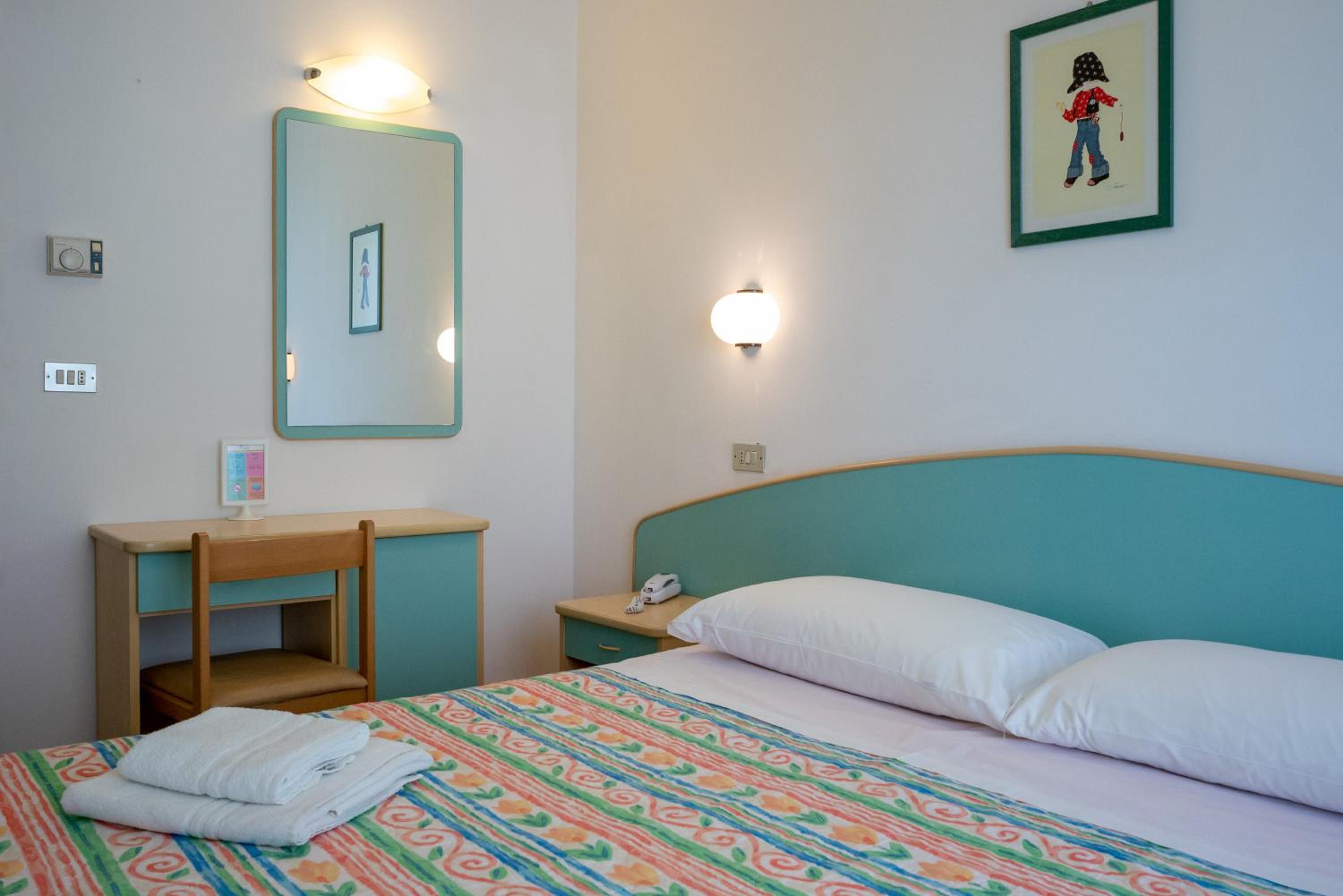 Double or Twin Room - Photo 16