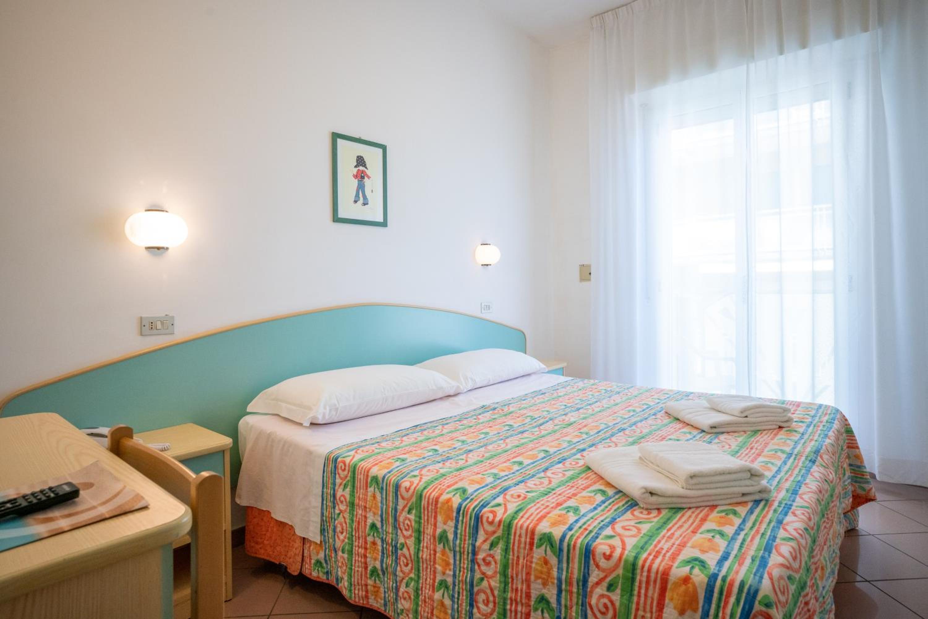 Double or Twin Room - Photo 3