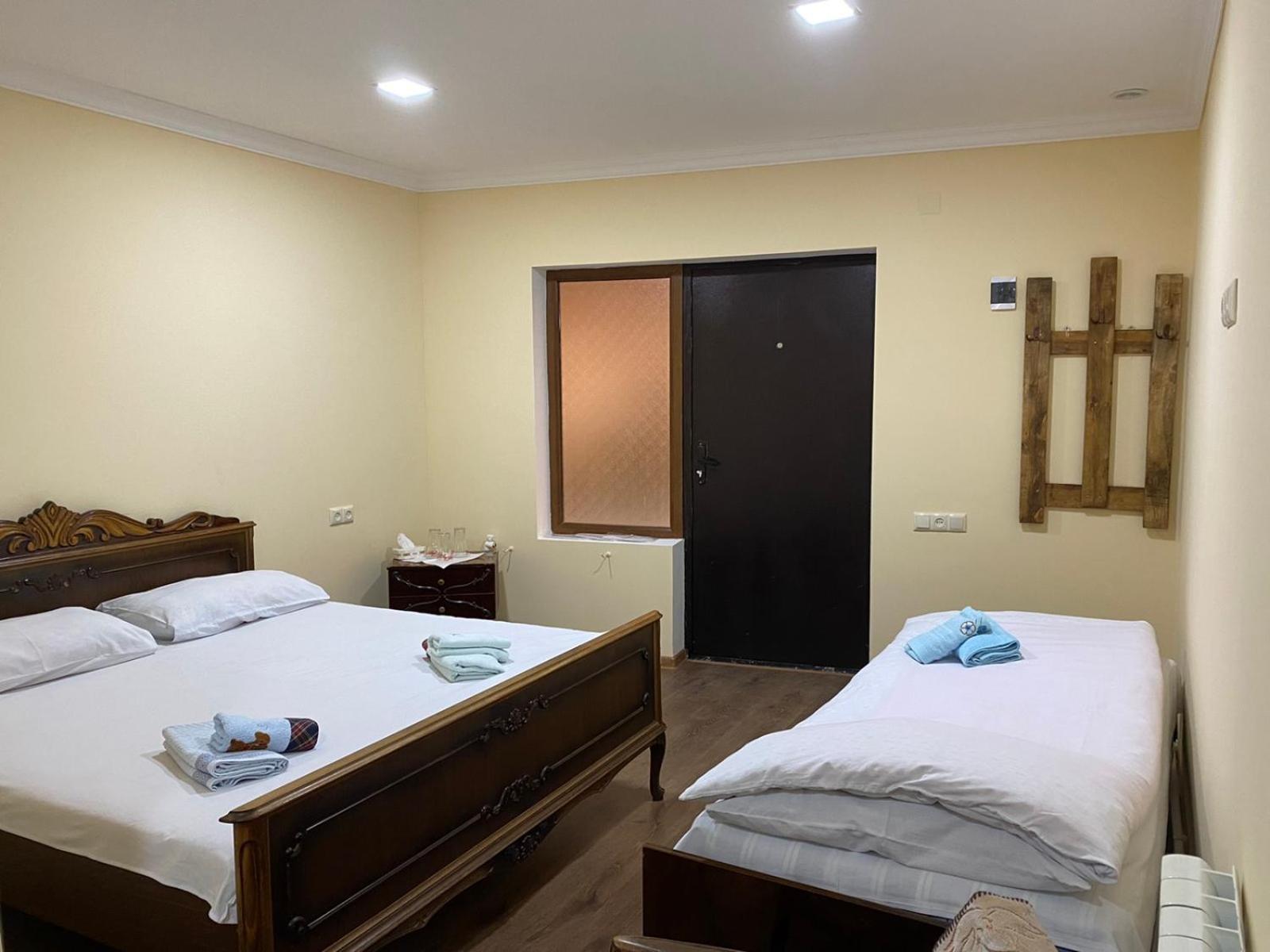 Basic Triple Room photo 1
