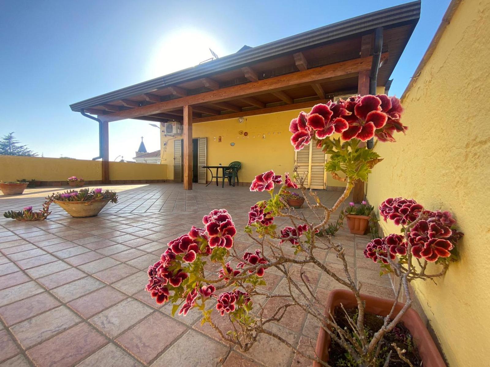 Double Room with Terrace - Photo 2