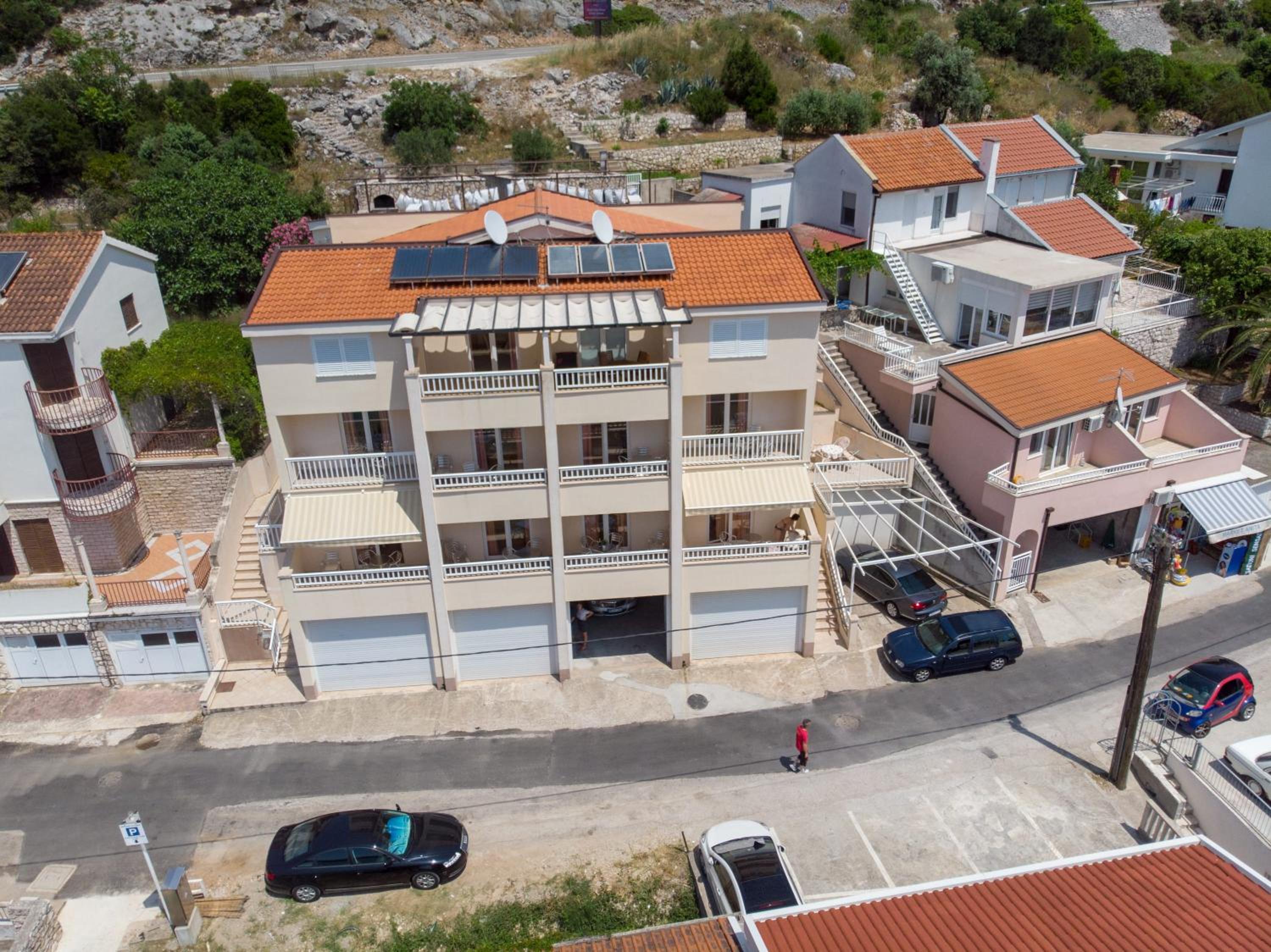 Studio Apartment with Balcony photo 2