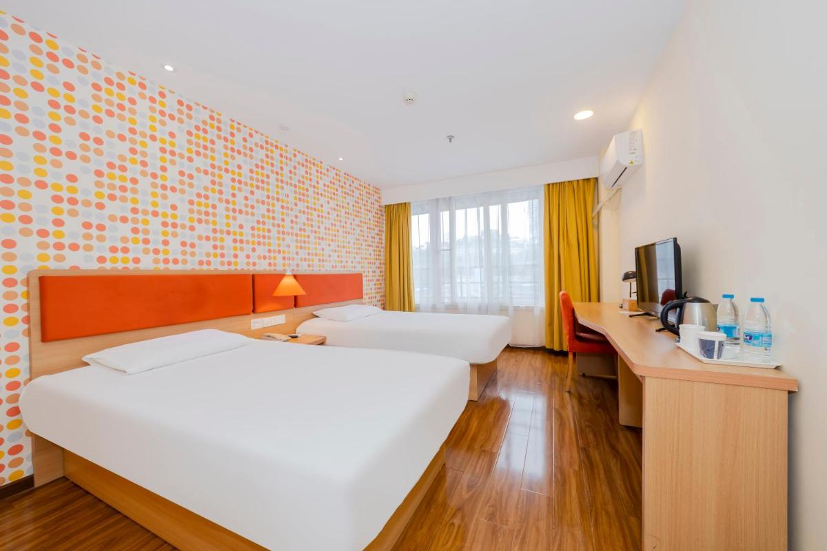 Standard Twin Room photo 2