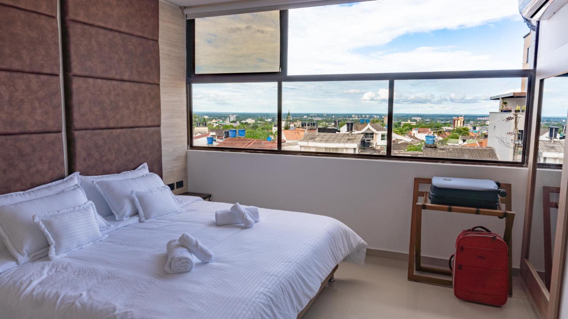 Suite with City View photo 3