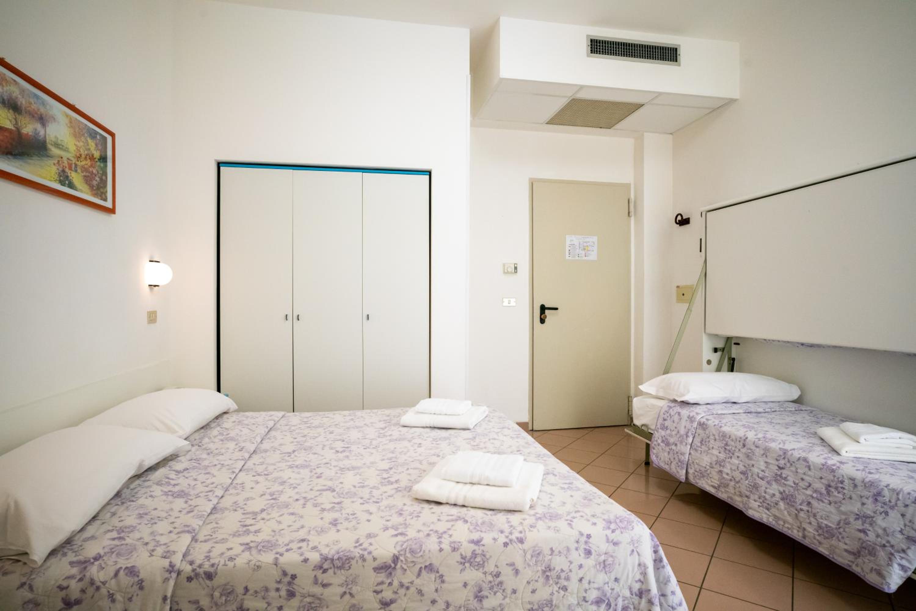 Triple Room - Photo 14