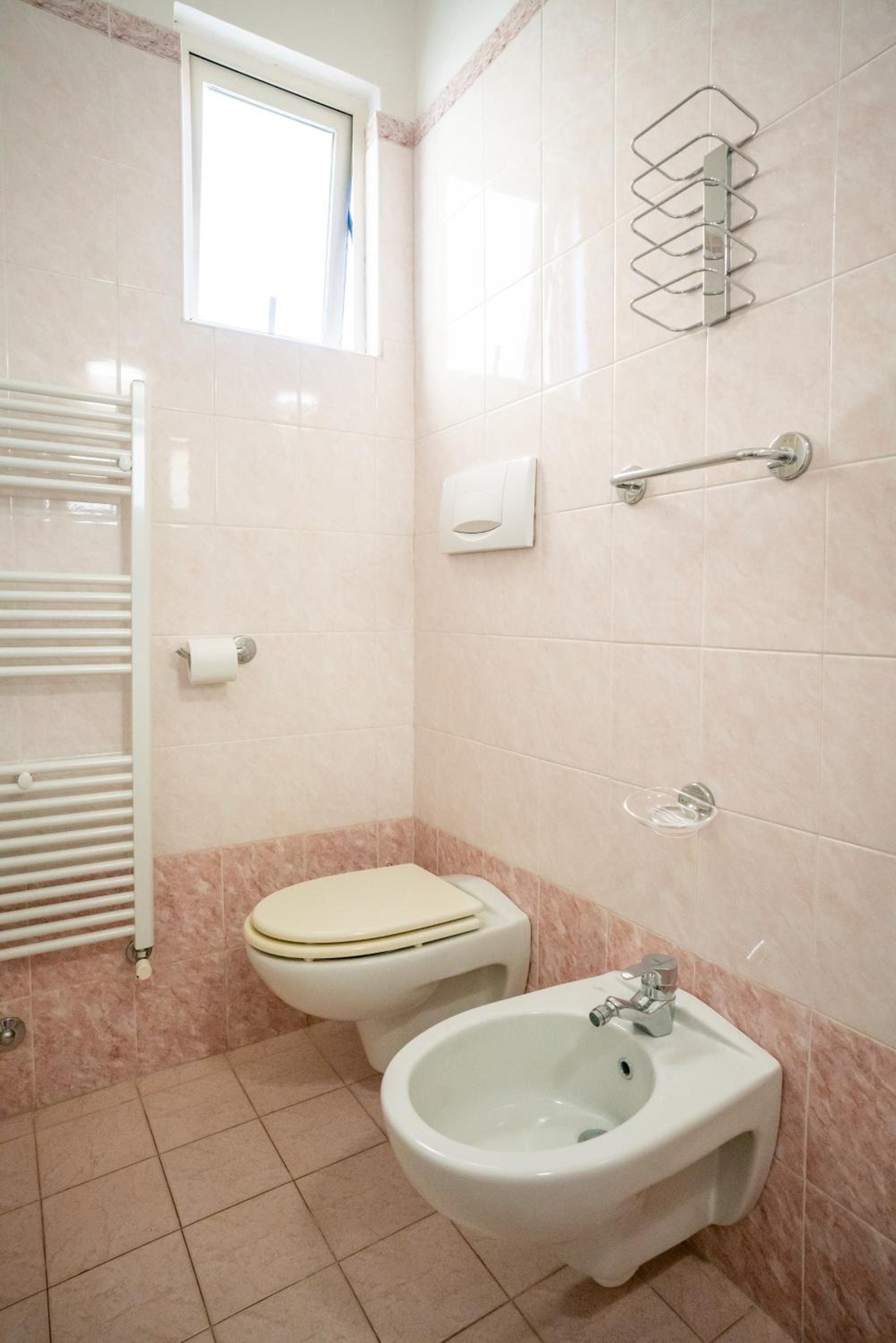 Triple Room - Photo 12