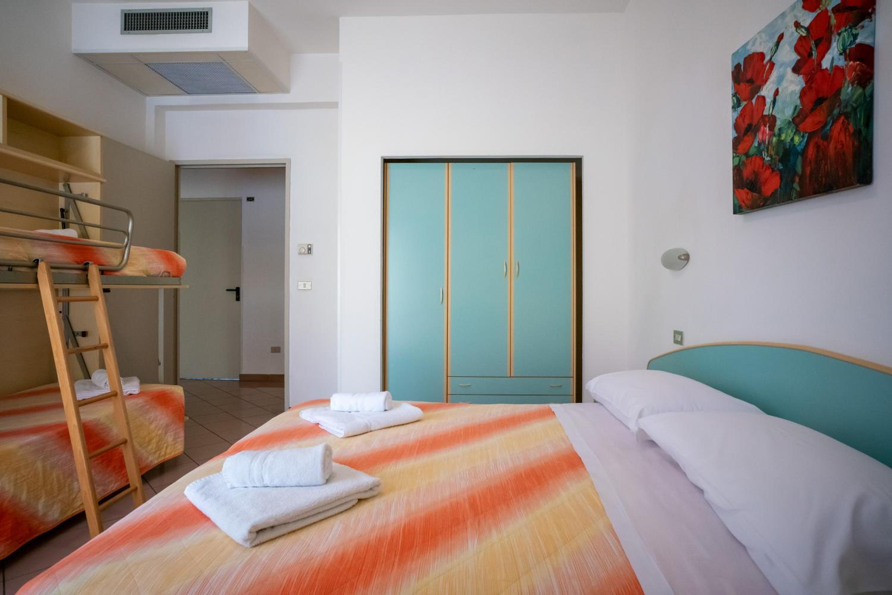 Quadruple Room - Photo 6