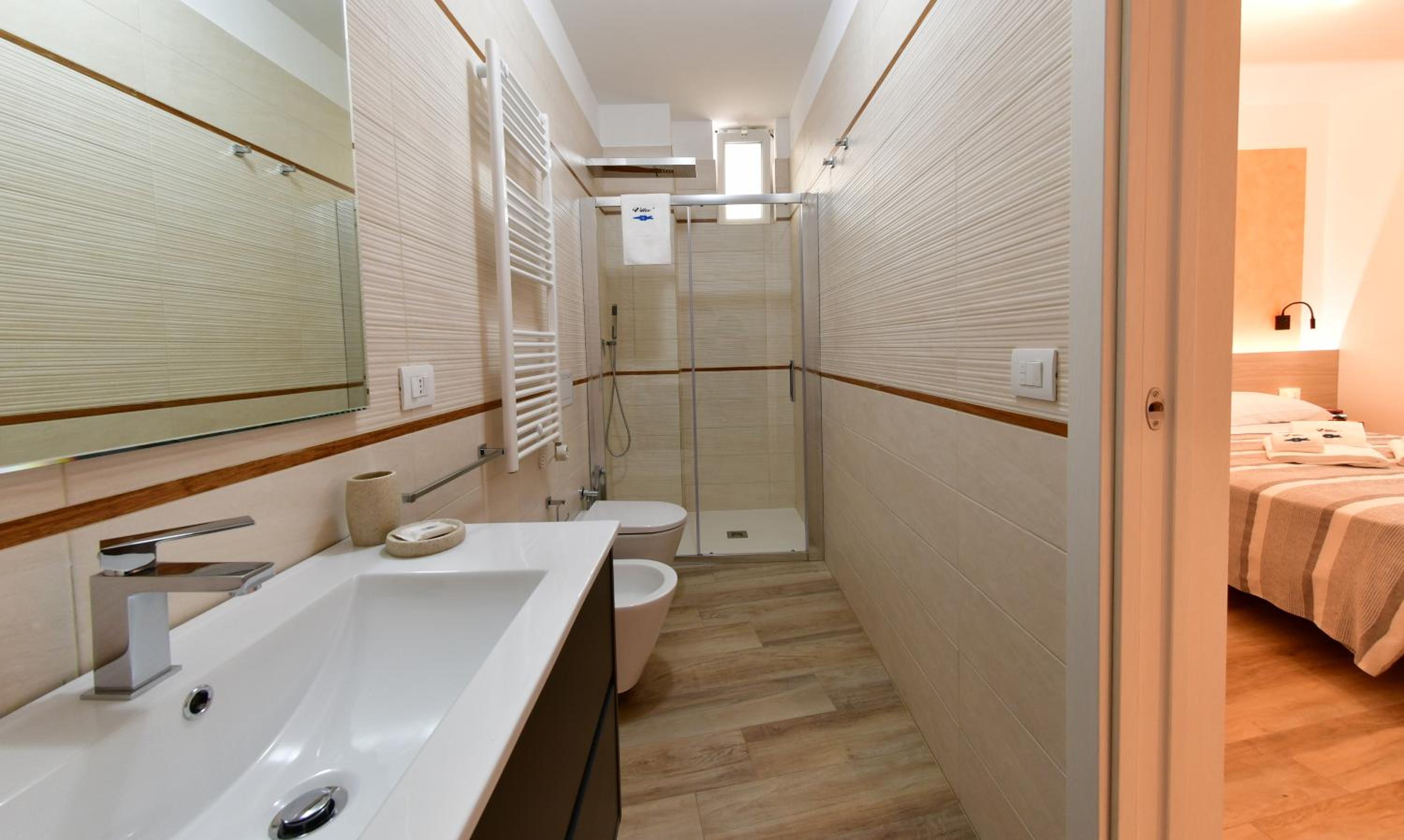 One-Bedroom Suite photo 2