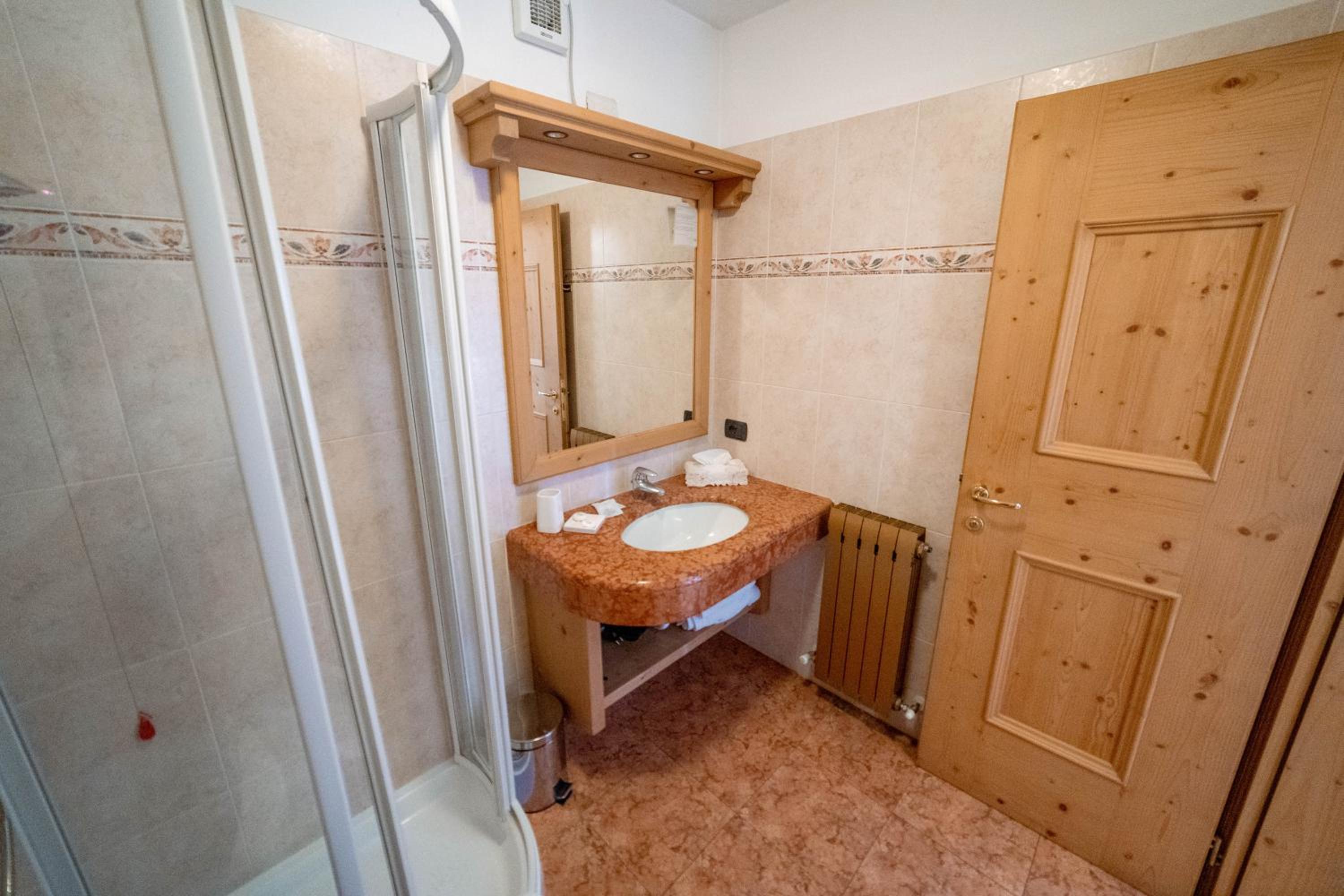 Comfort Quadruple Room - Photo 10