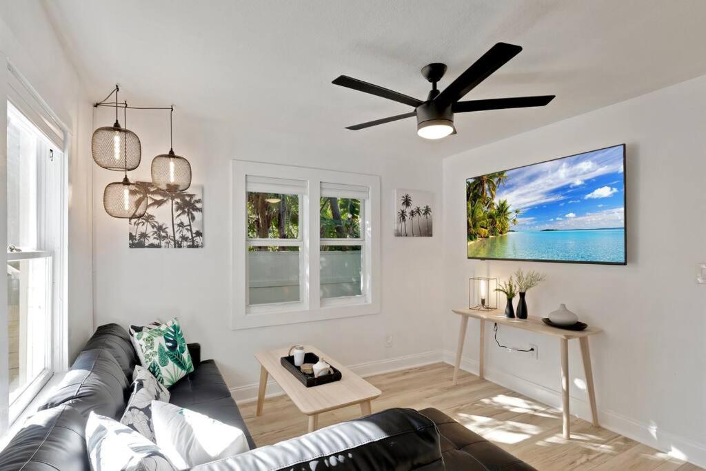 Two-Bedroom Villa - Photo 35