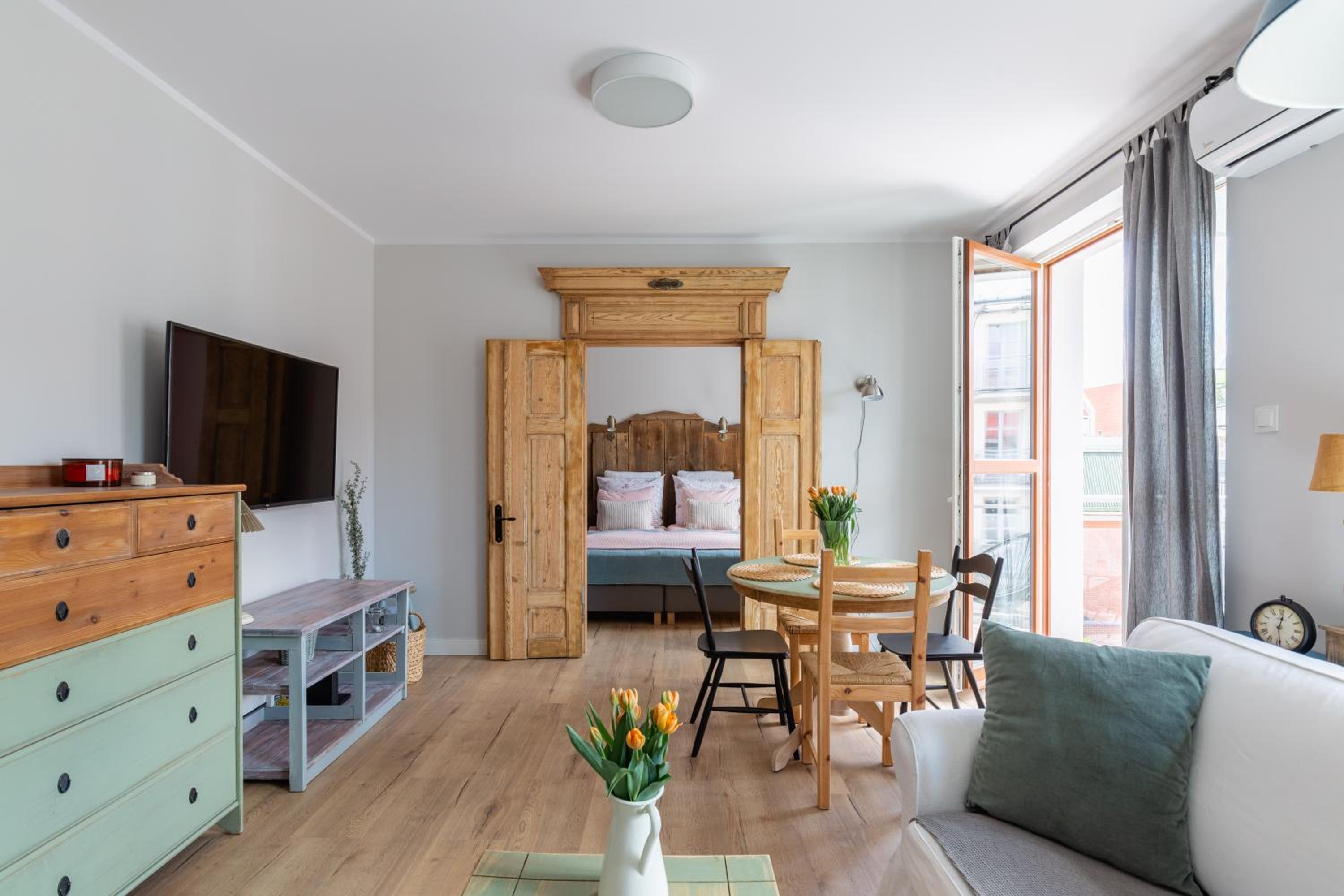 One-Bedroom Apartment - Photo 10