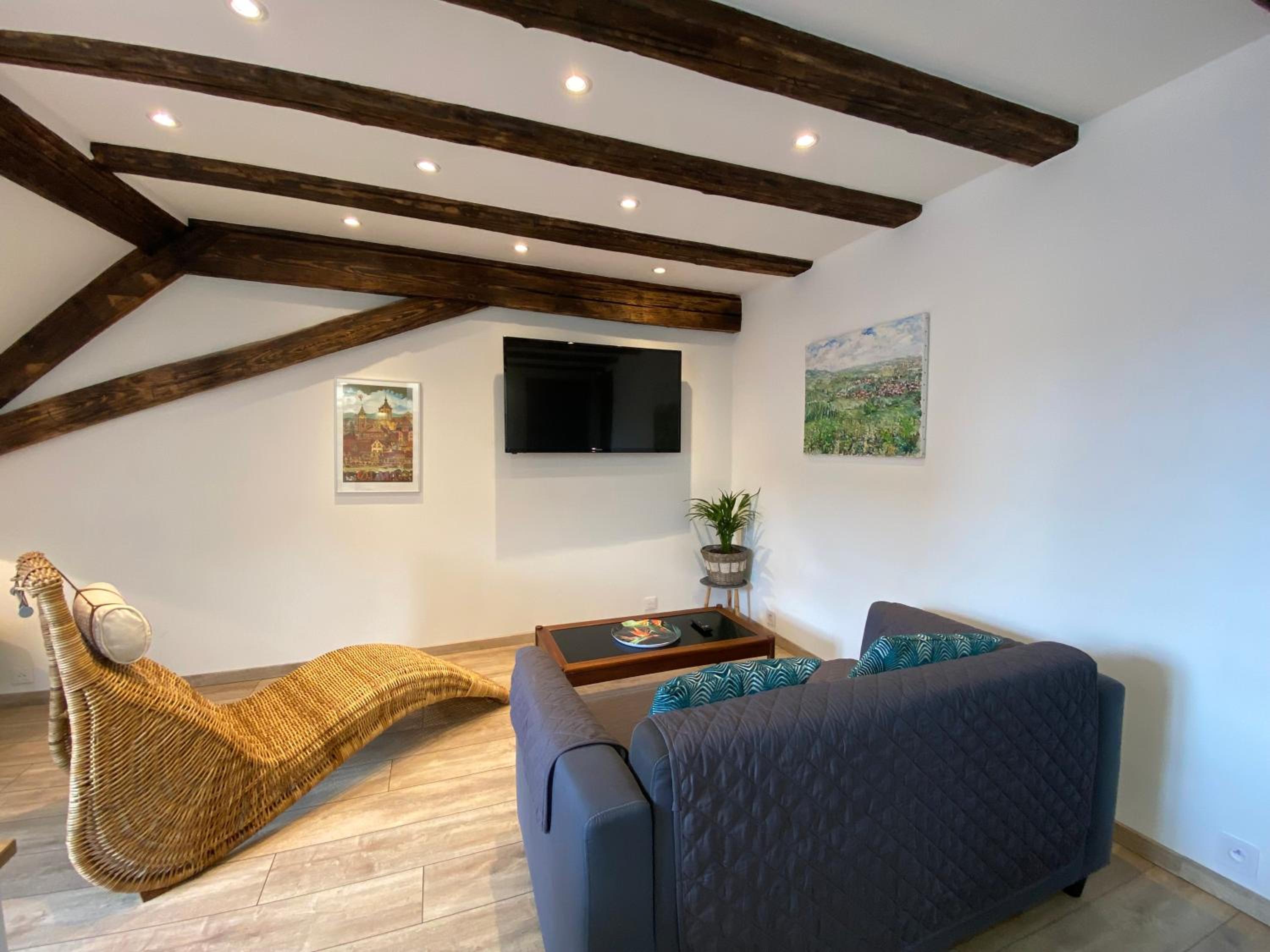 Duplex Apartment - Photo 8
