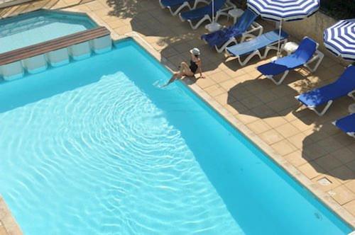 Comfort Double or Twin Room with Swimming pool Access with Balcony or Terrace - Photo 2