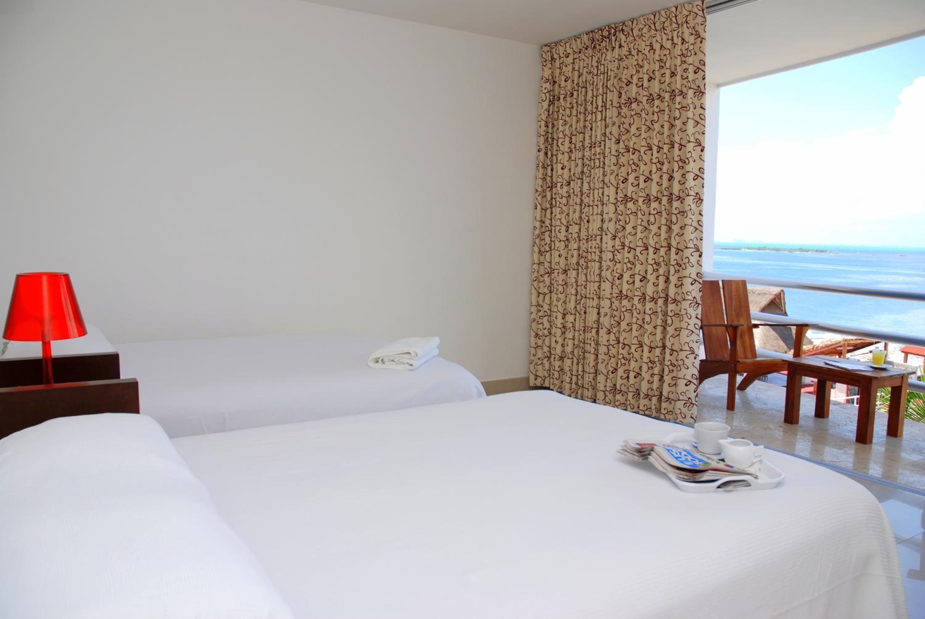 Deluxe Bay view with Double beds - Photo 1