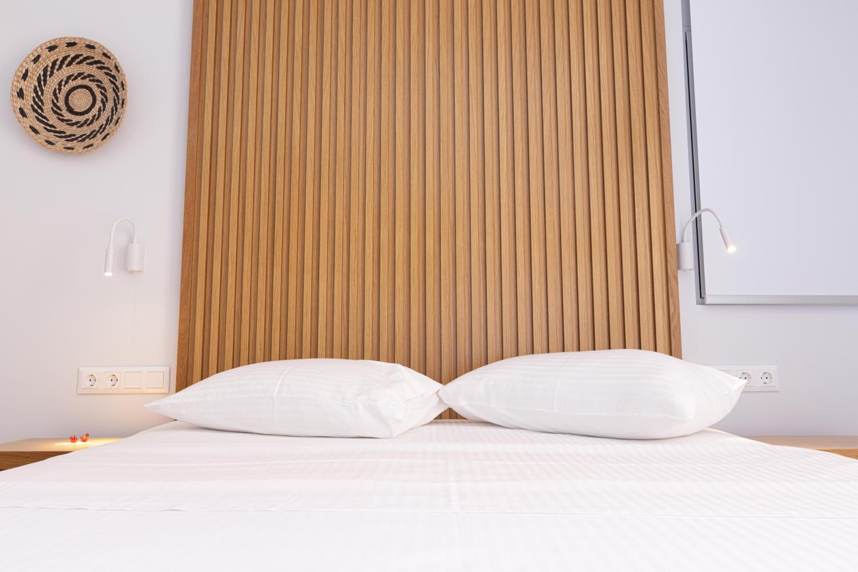 Deluxe Double Room with Balcony and Sea View