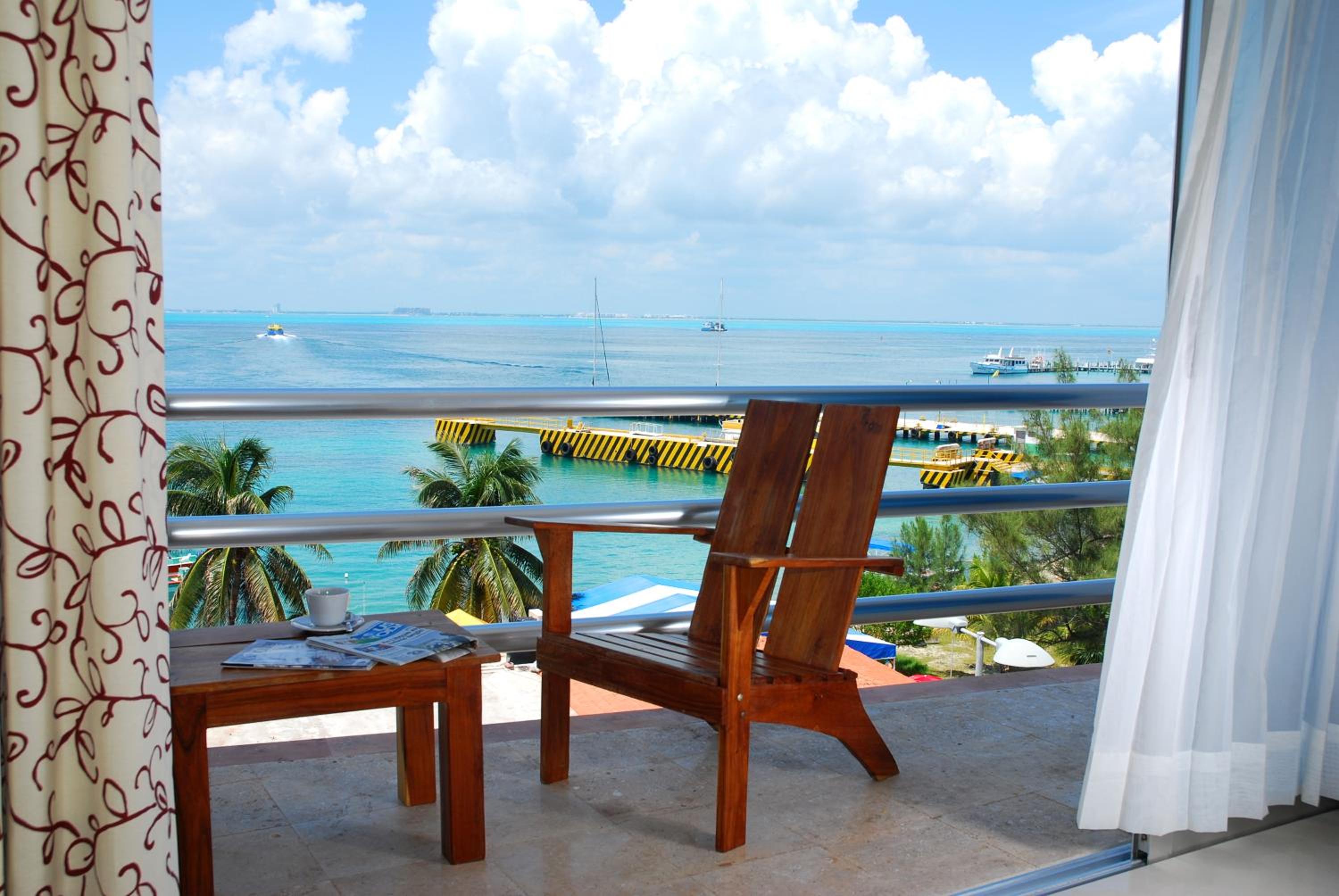 Deluxe Bay view with Double beds - Photo 6