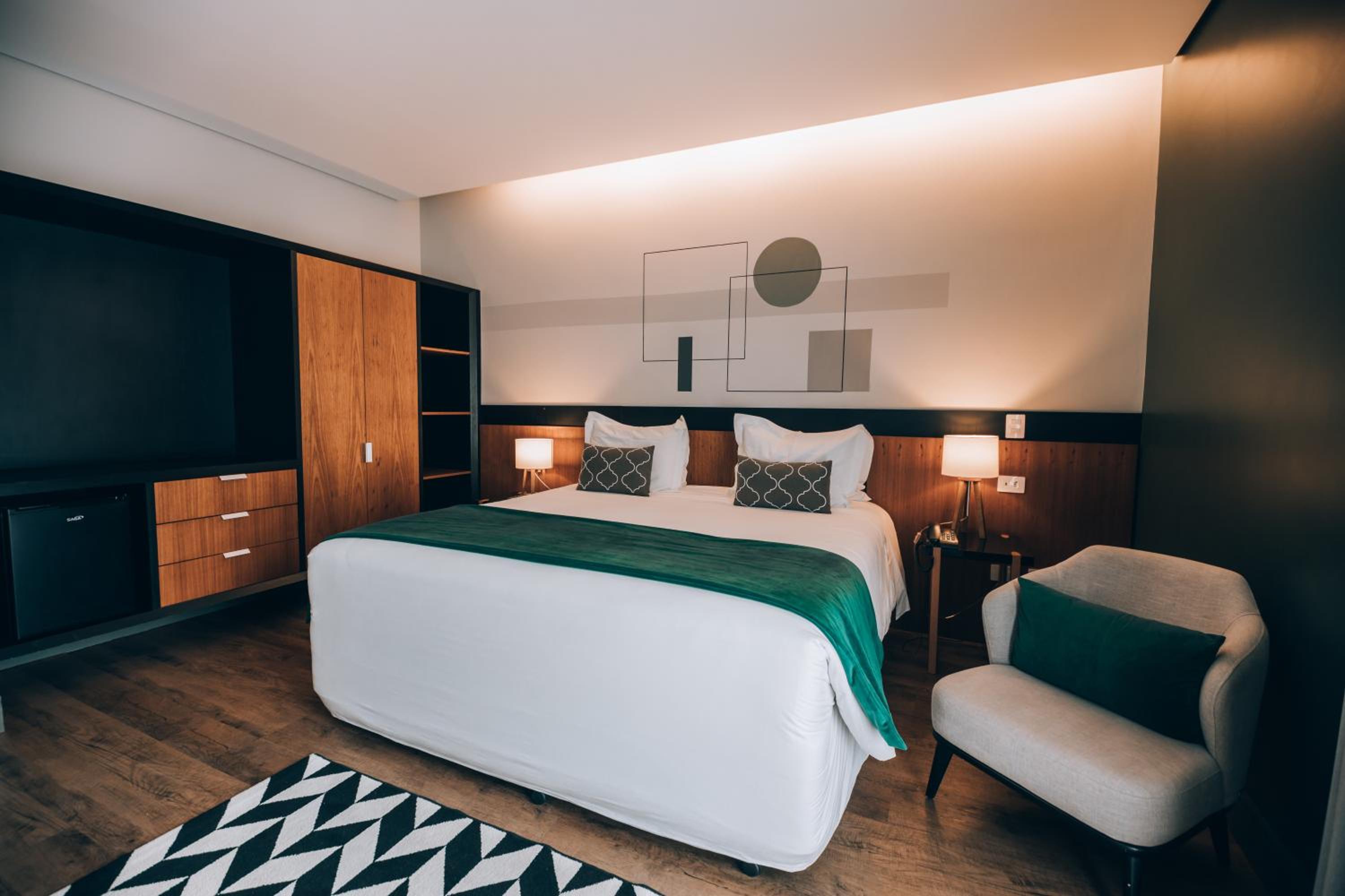 Deluxe Suite photo 1