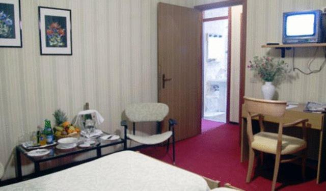 Triple Room photo 2