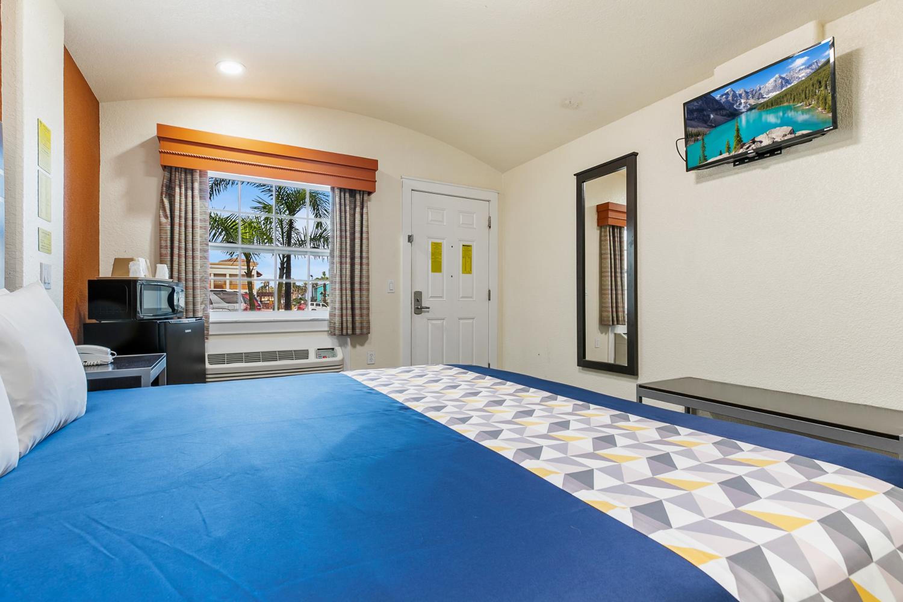 King Room - Disability Access photo 3