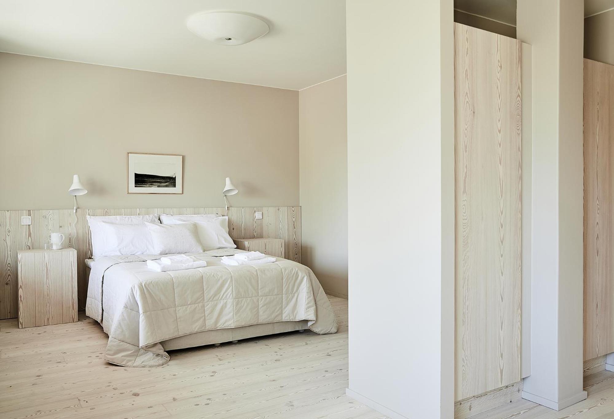 Large Double or Twin Room photo 1