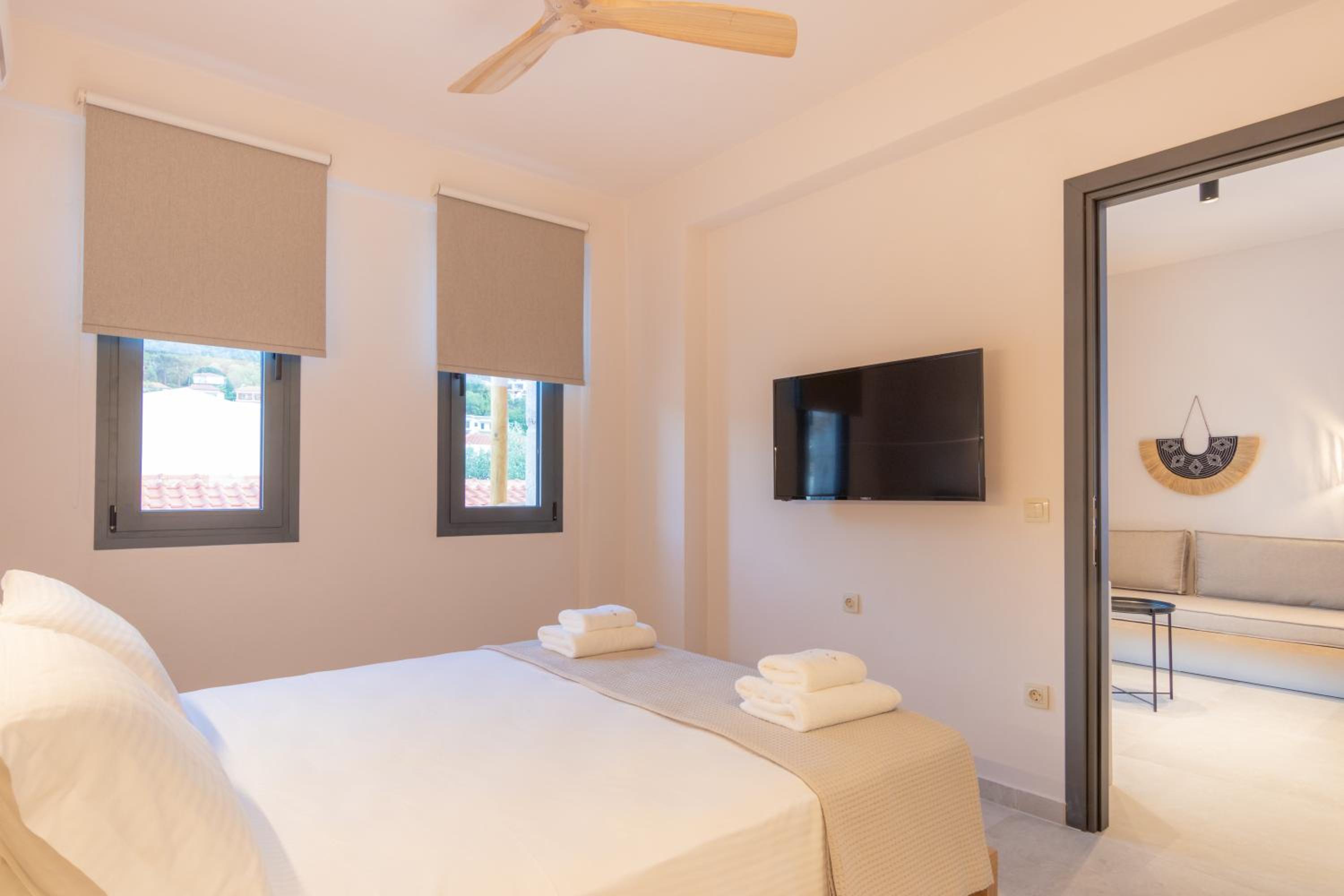 One-Bedroom Apartment - Photo 5