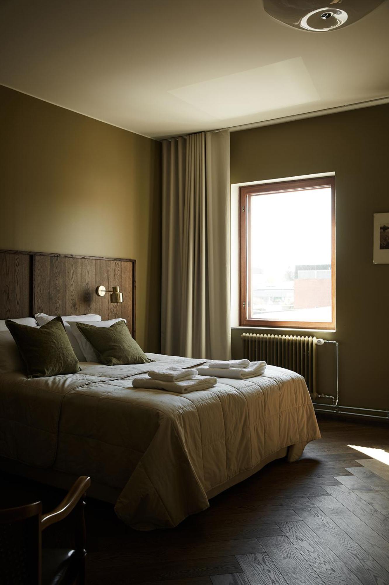 Large Double or Twin Room photo 1