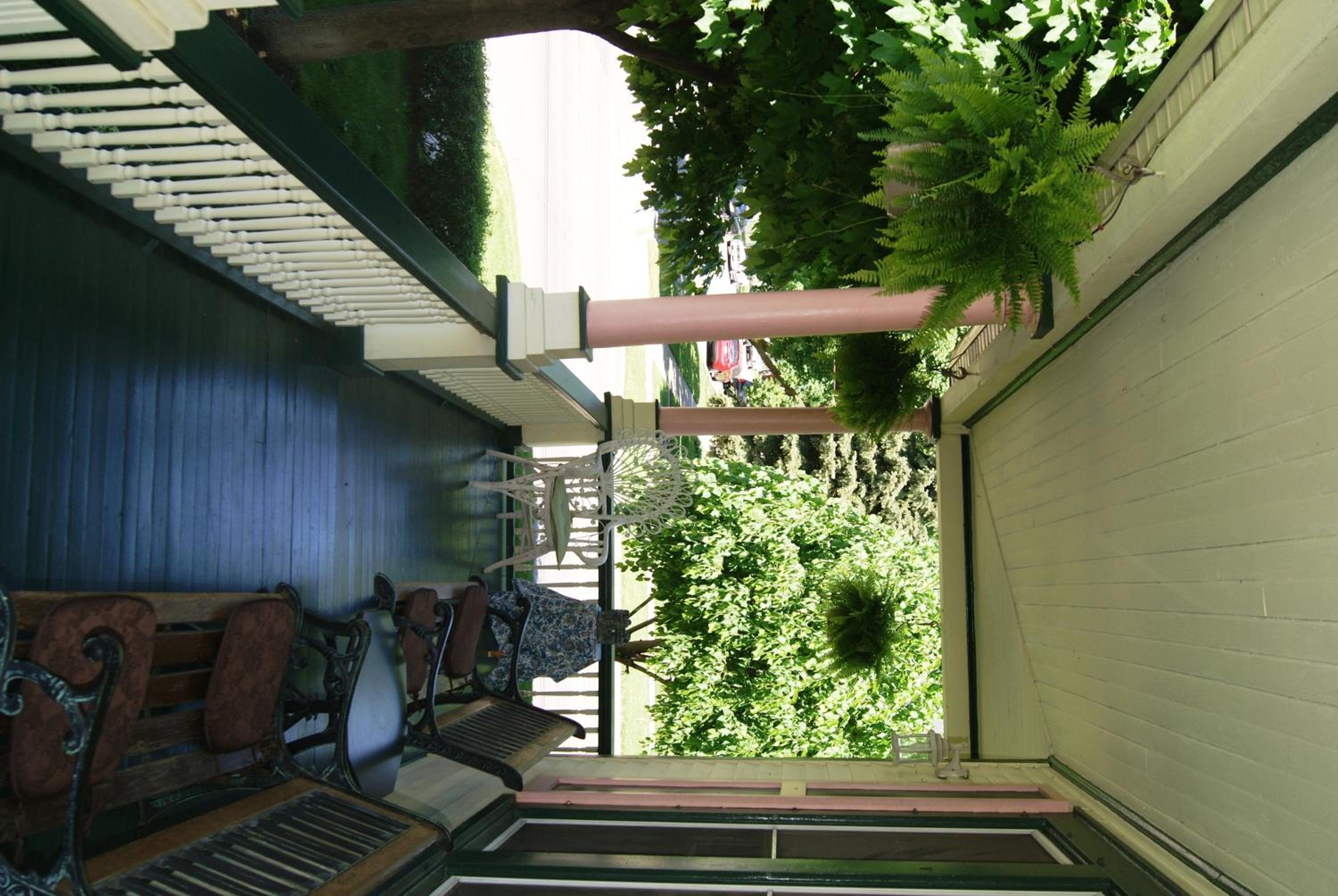 Double or Twin Room with Private Bathroom photo 2