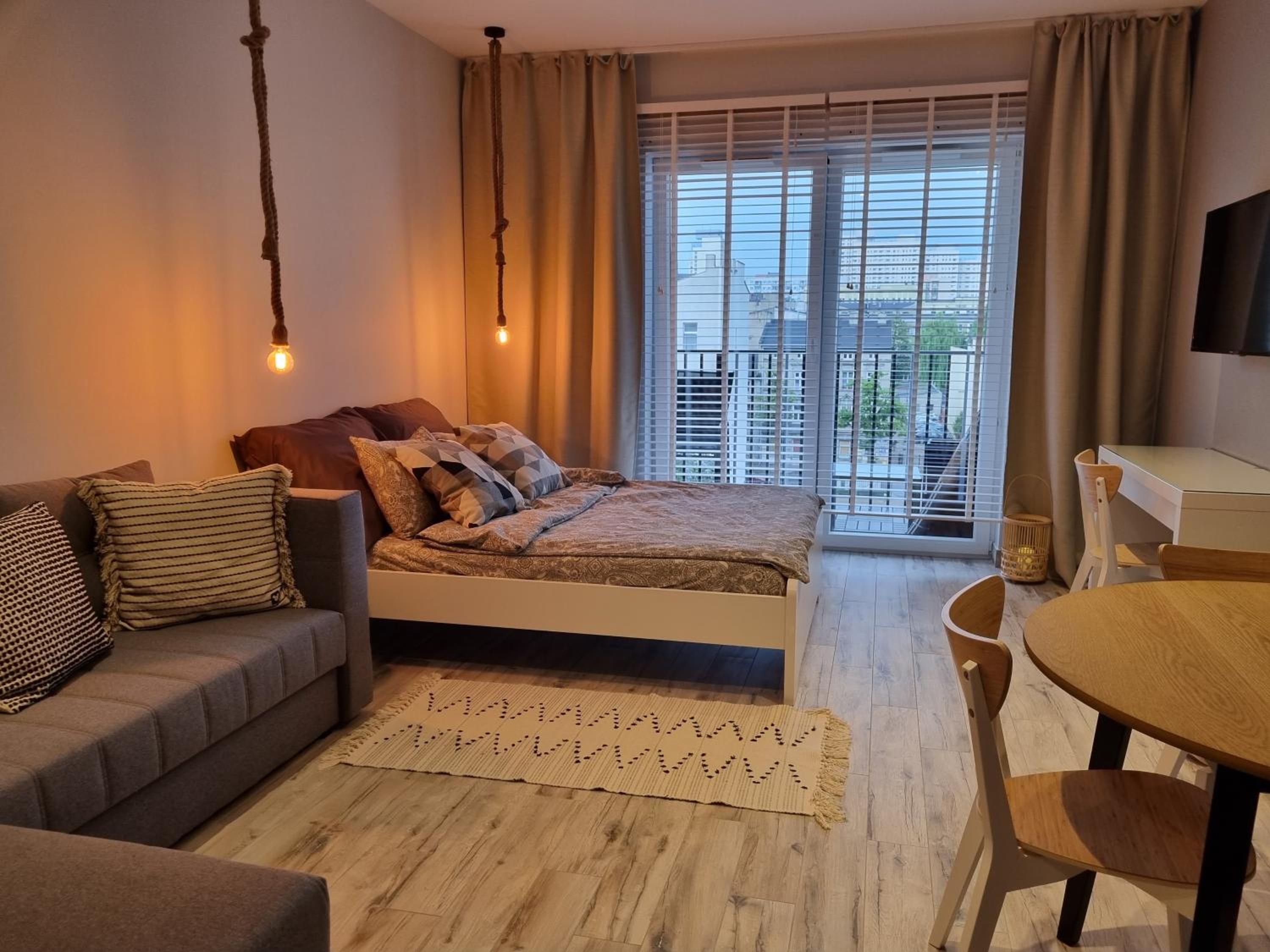 One-Bedroom Apartment - Photo 8