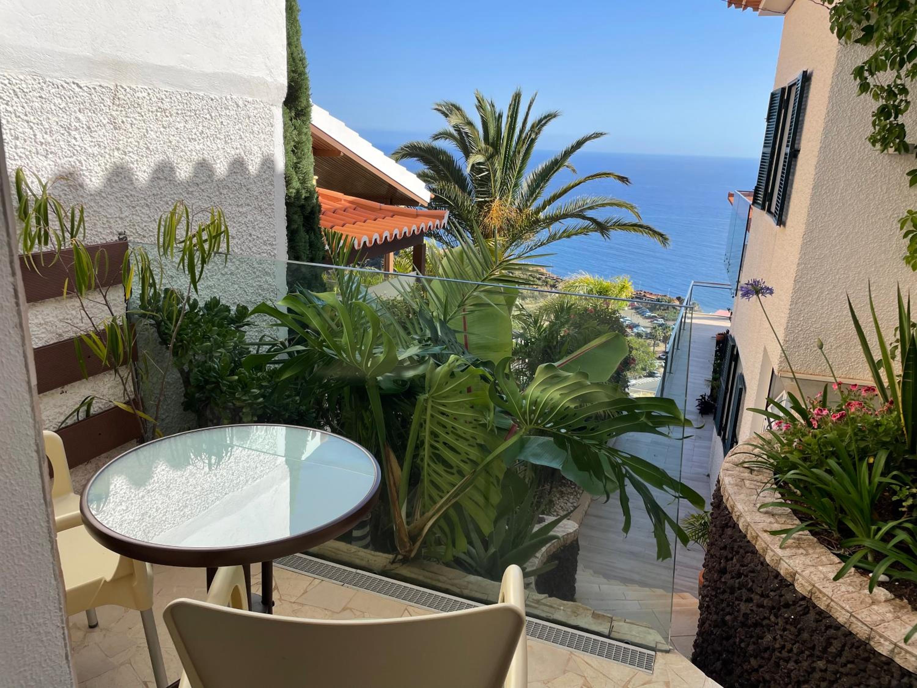 Studio with Ocean View - Car included photo 3