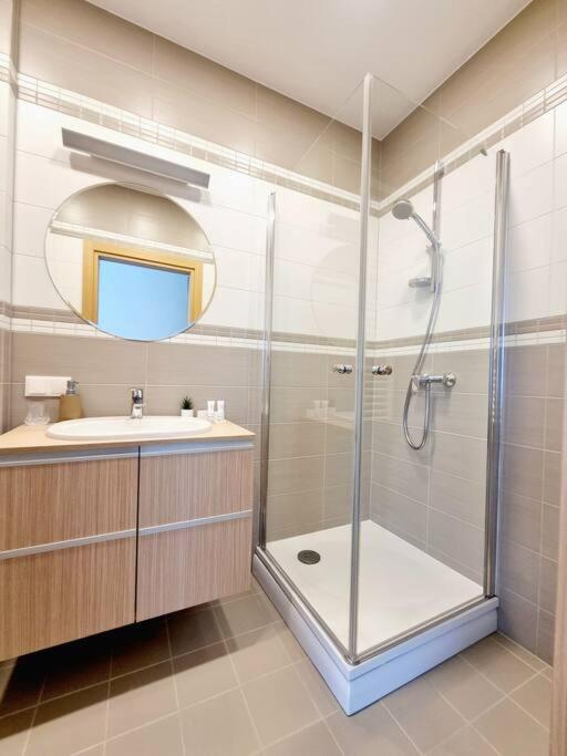 One-Bedroom Apartment - Photo 4