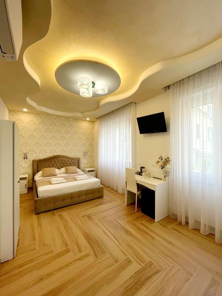 Superior Triple Room photo 3
