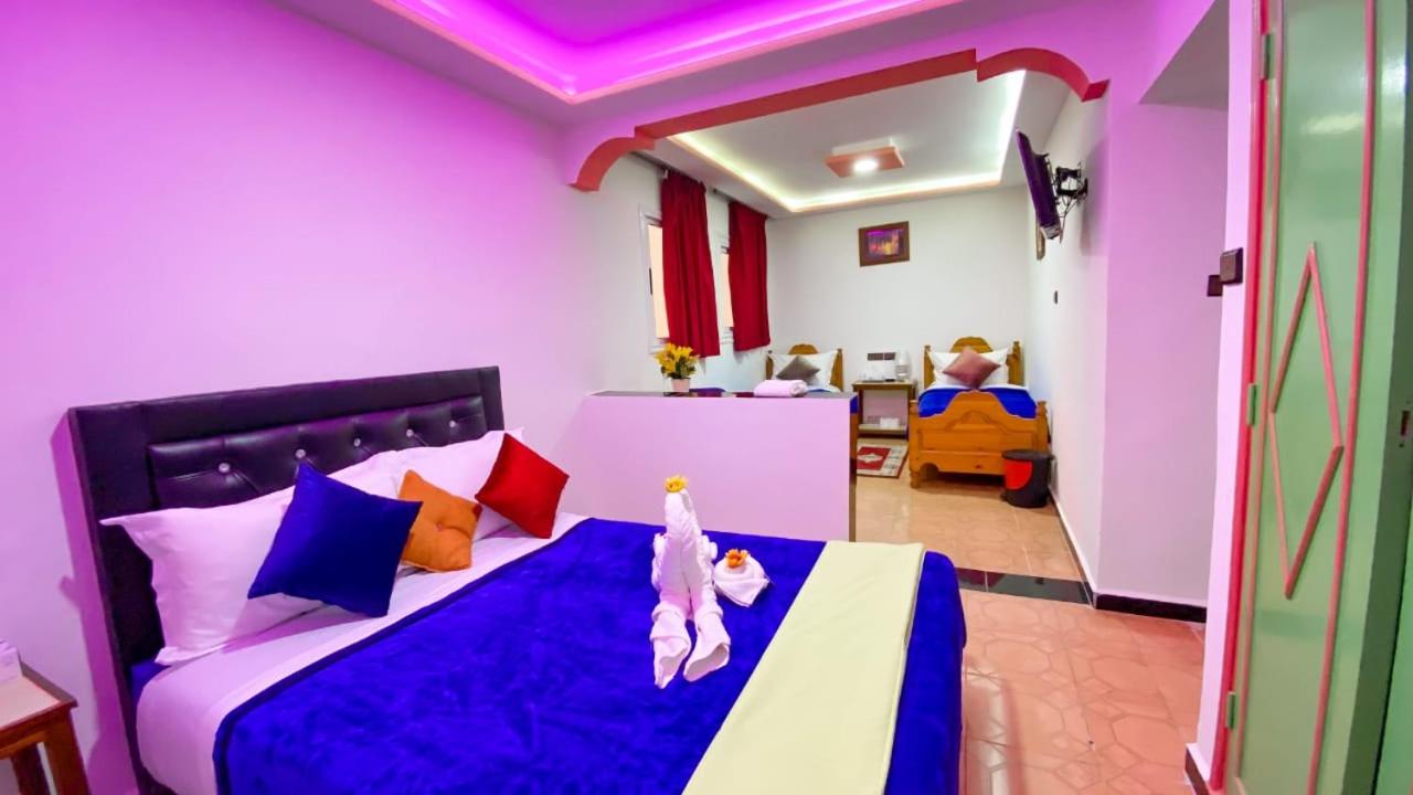 Economy Triple Room - Photo 14