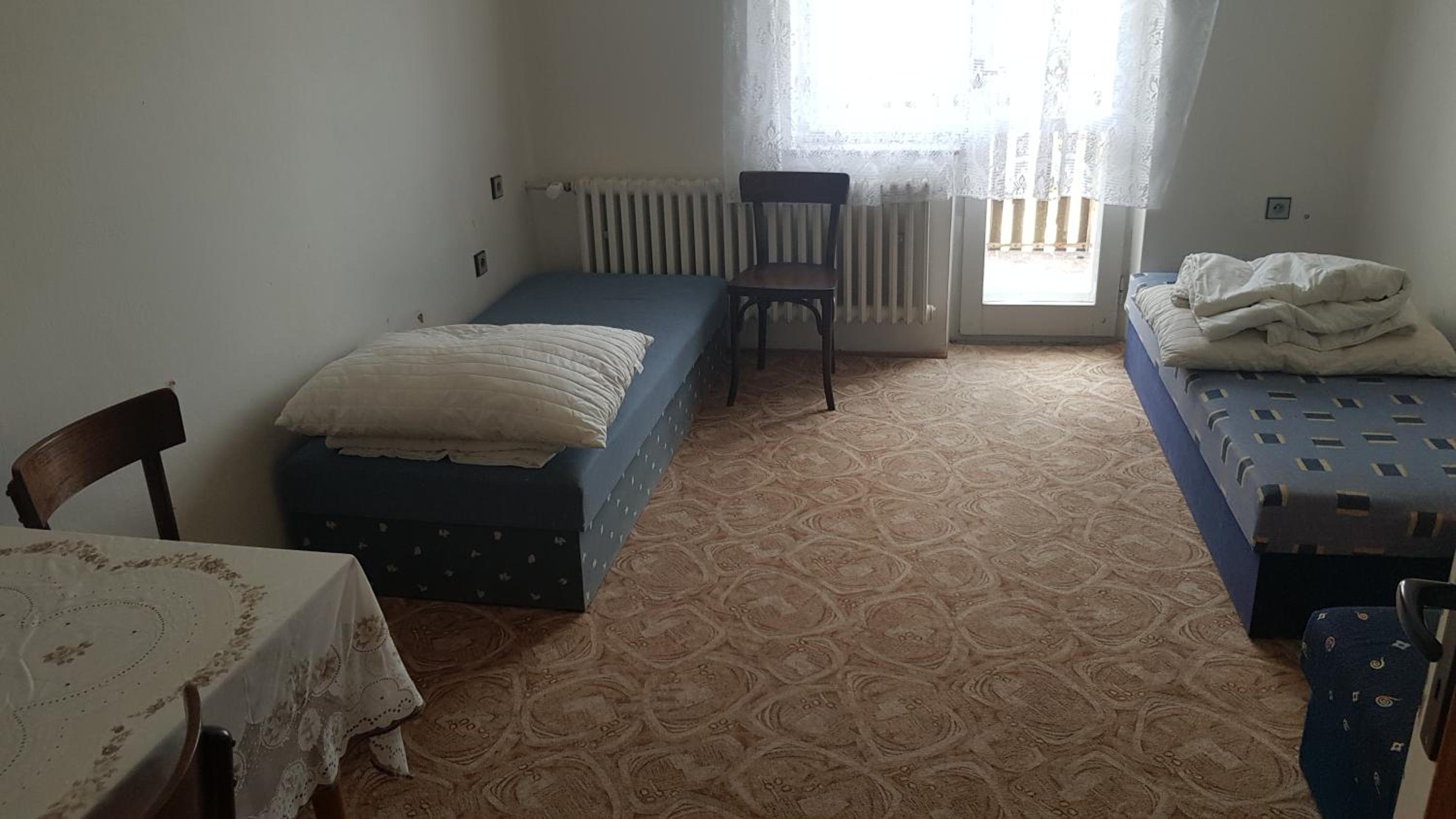 Twin Room with Lake View - Photo 5
