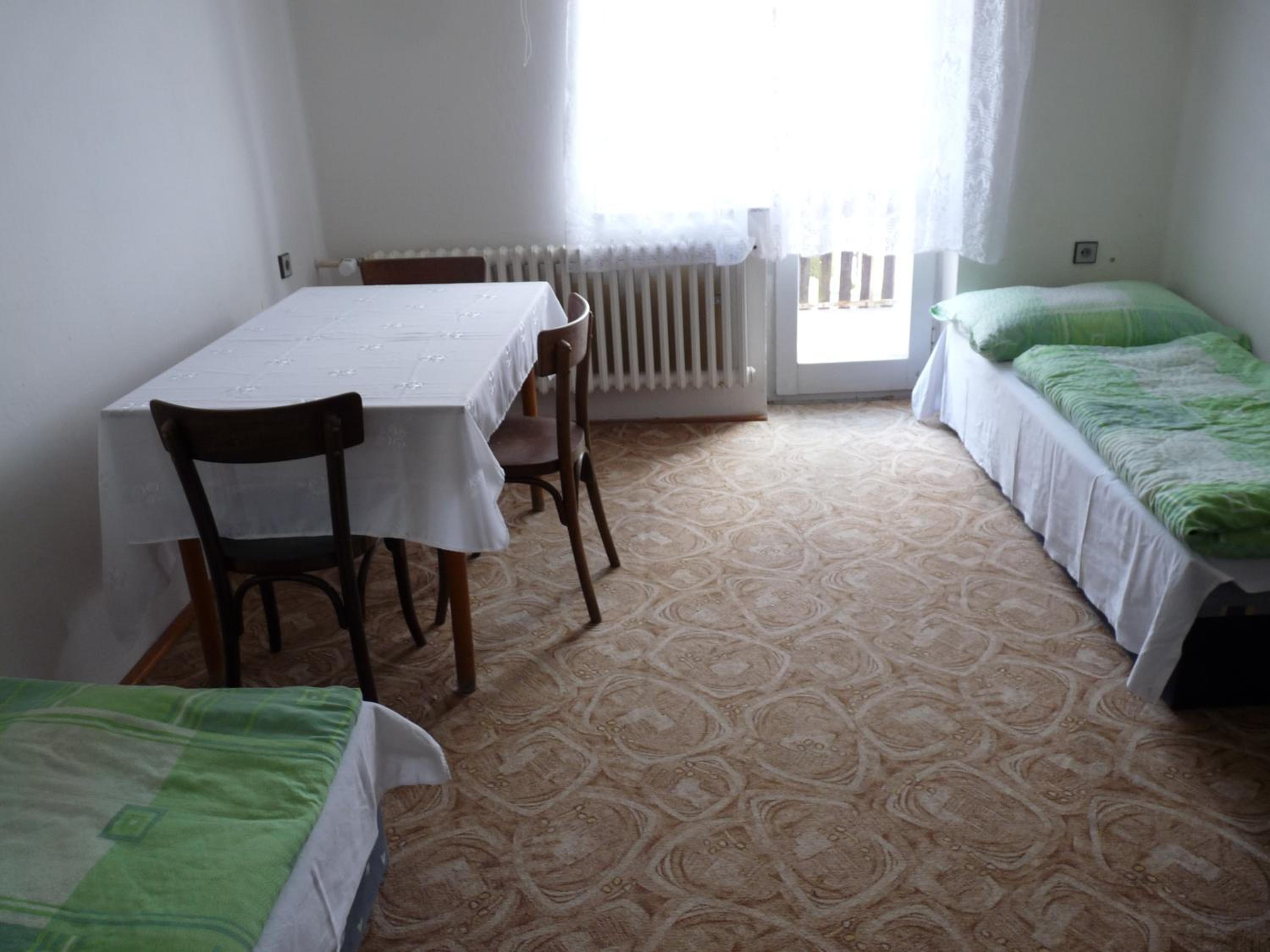 Twin Room with Lake View - Photo 1