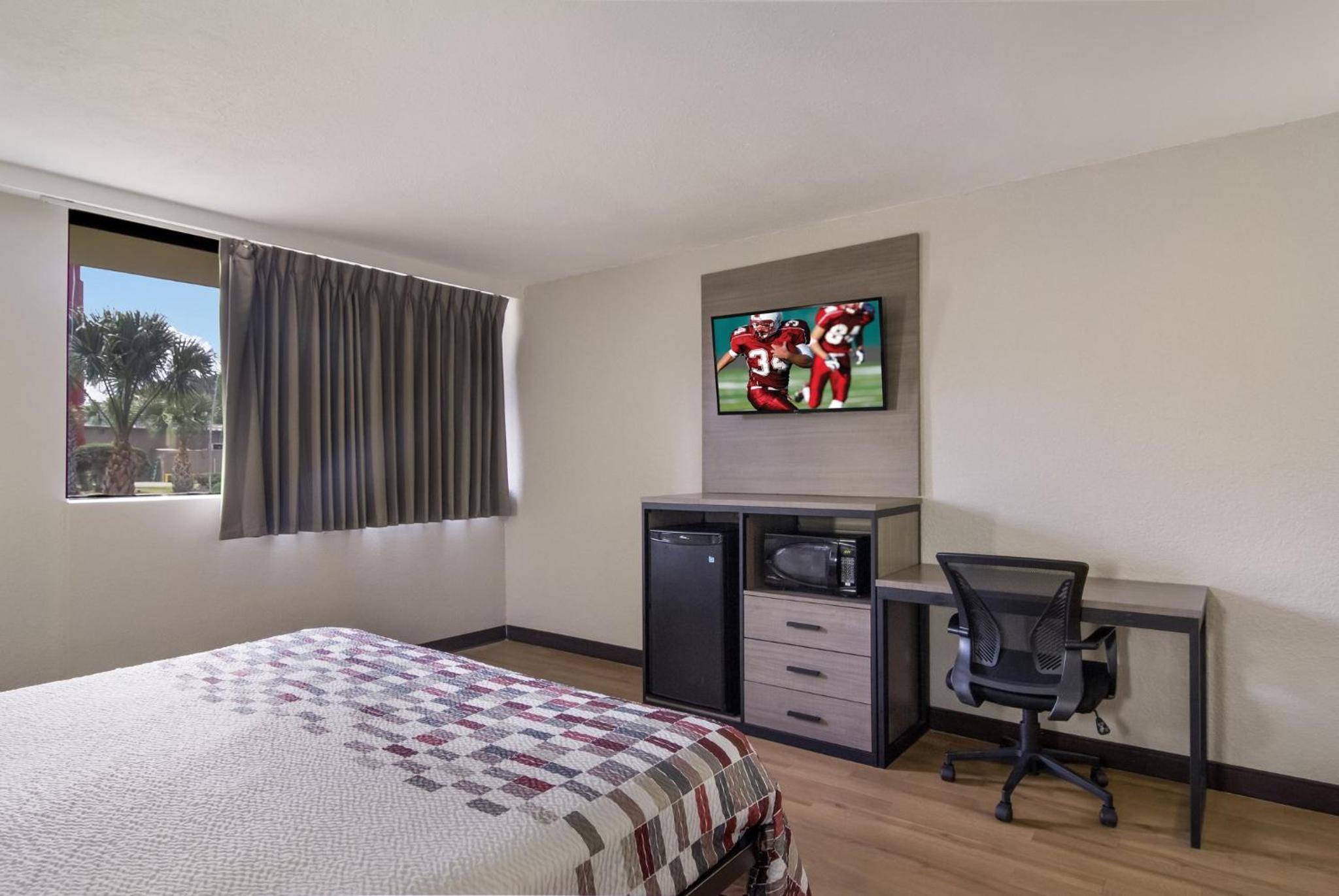 Superior King Room Non-Smoking - Photo 9