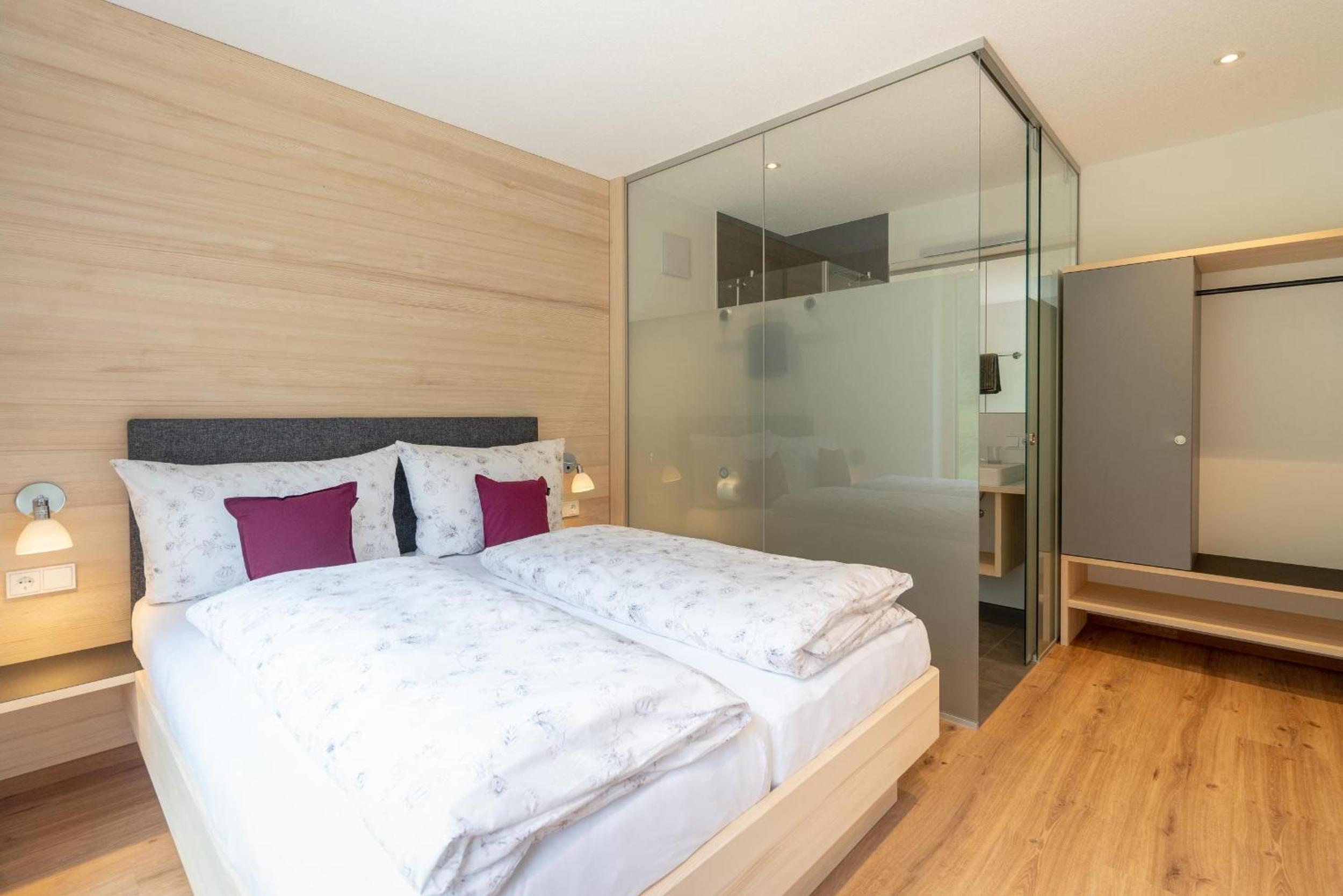 Two-Bedroom Apartment with Shower photo 1