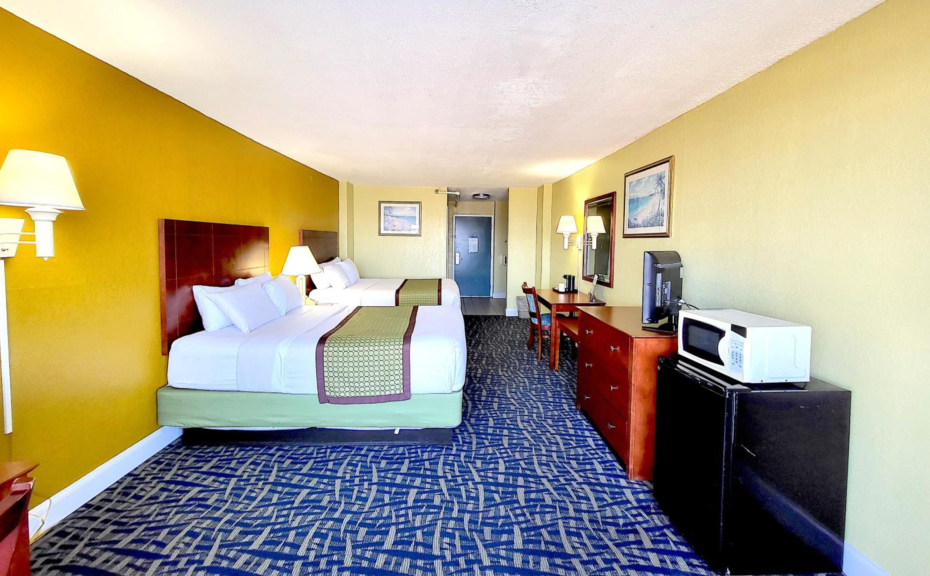 Standard Room with Two Queen Beds - Oceanfront - Balcony - Photo 2