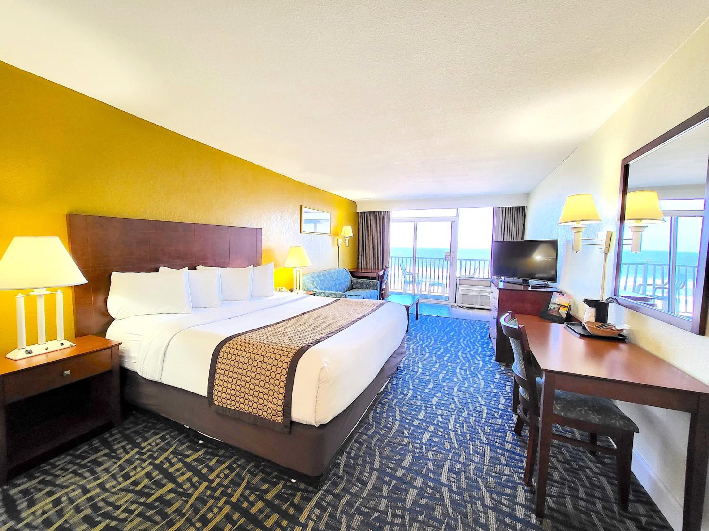 King Room - Non-Smoking - Oceanfront - Balcony - Photo 3