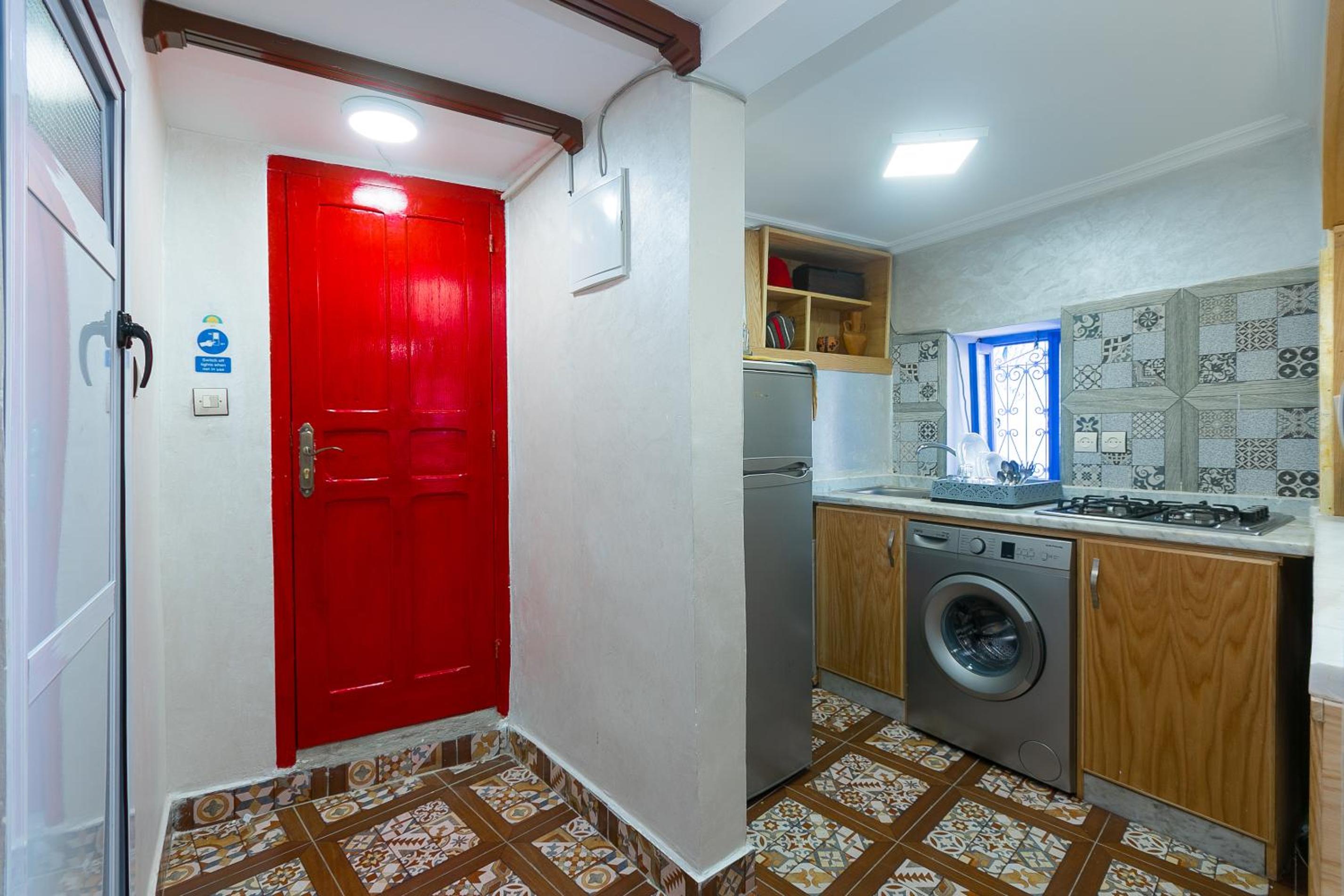 One-Bedroom Apartment - Photo 7