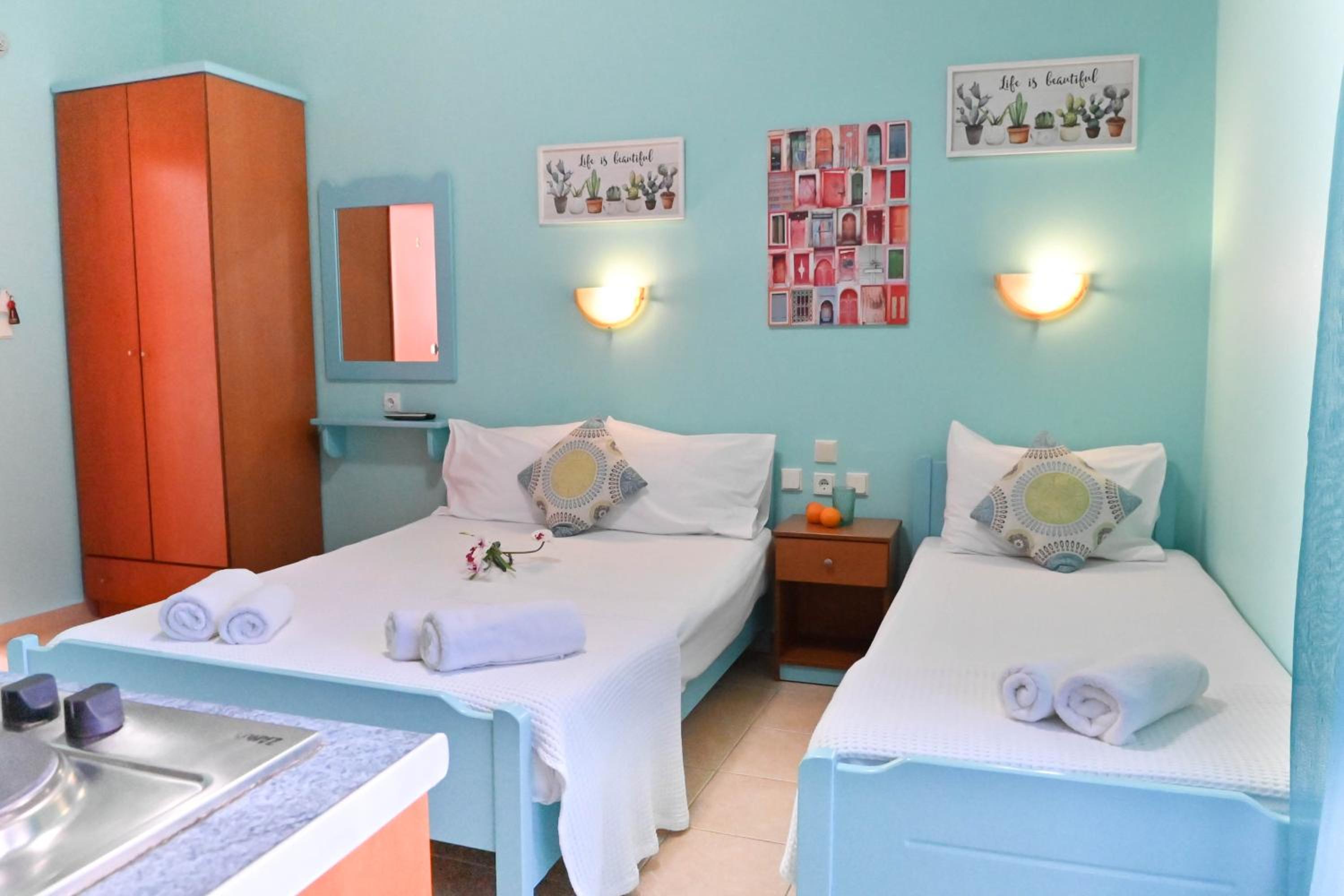 Triple Room with Terrace