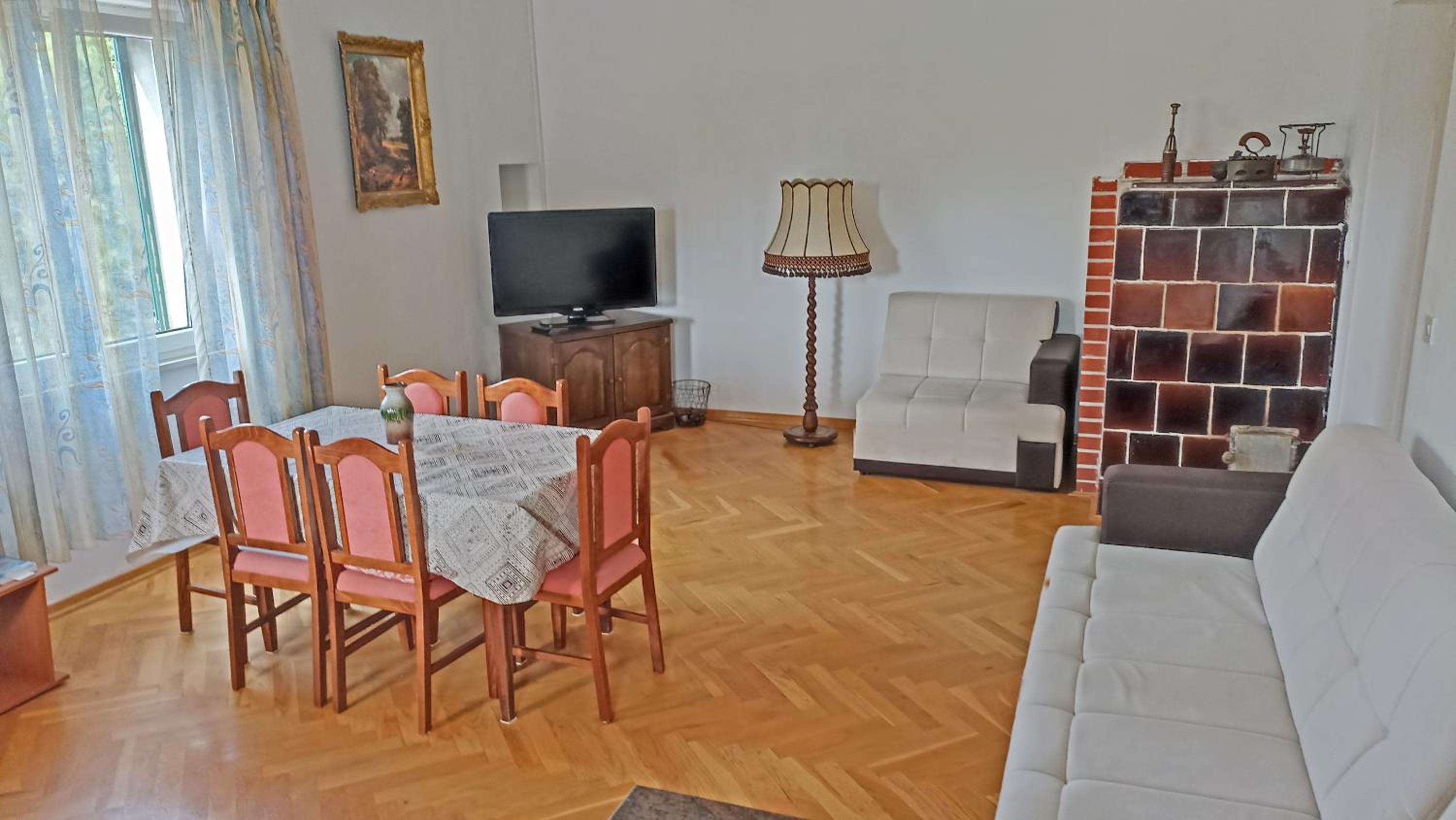 Three-Bedroom Apartment photo 1